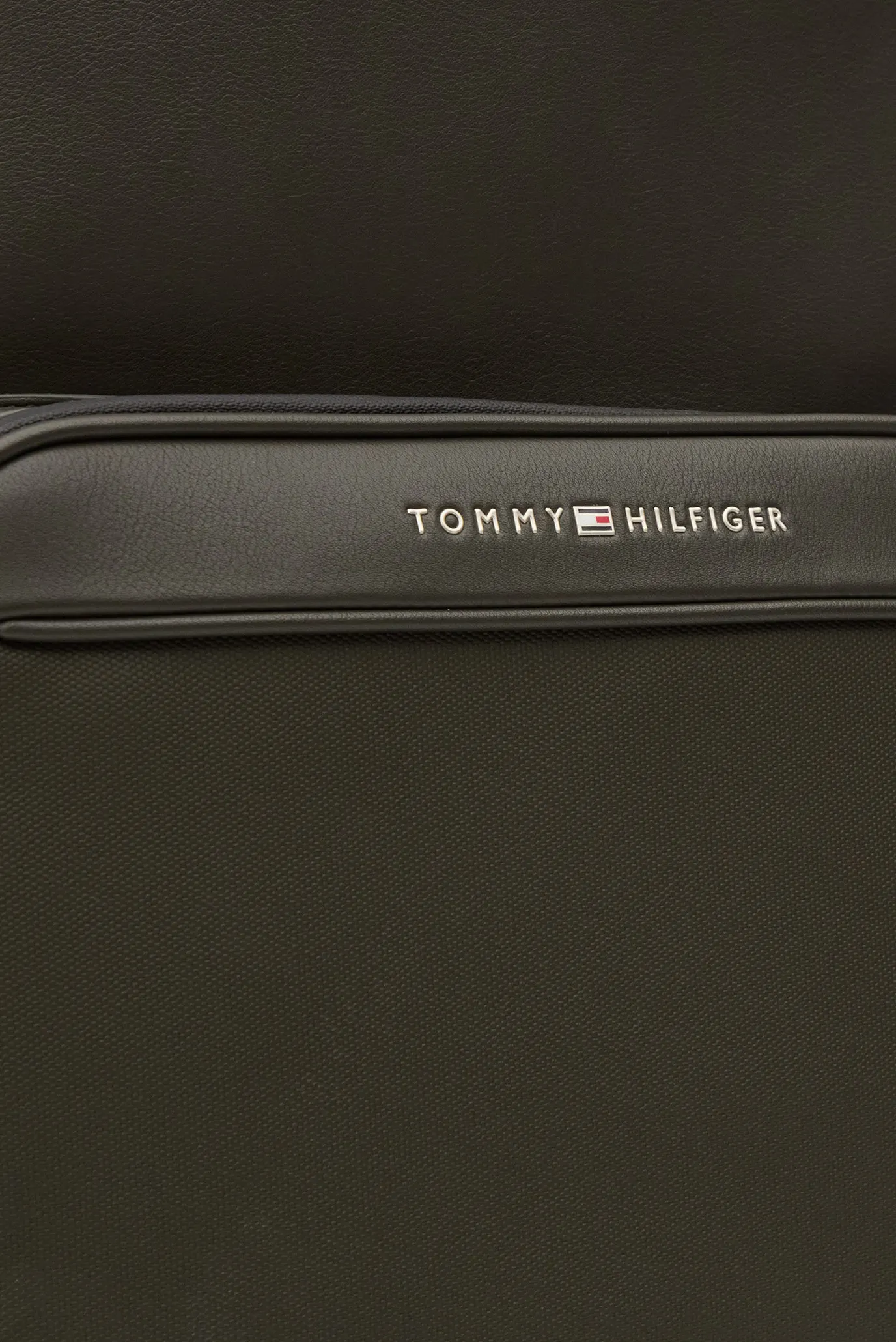 Чоловічий темно-зелений рюкзак FOUNDATION 6