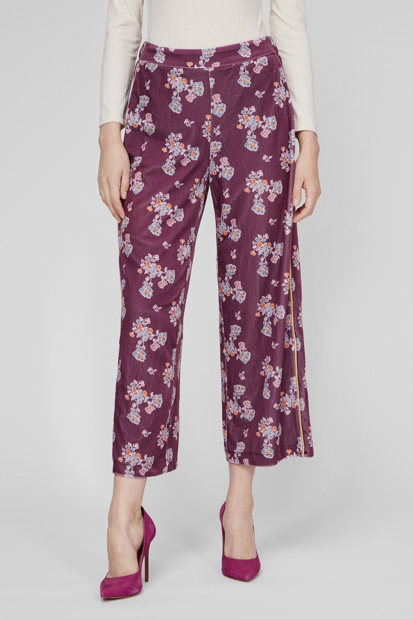Жіночі фіолетові брюки з візерунком 1
