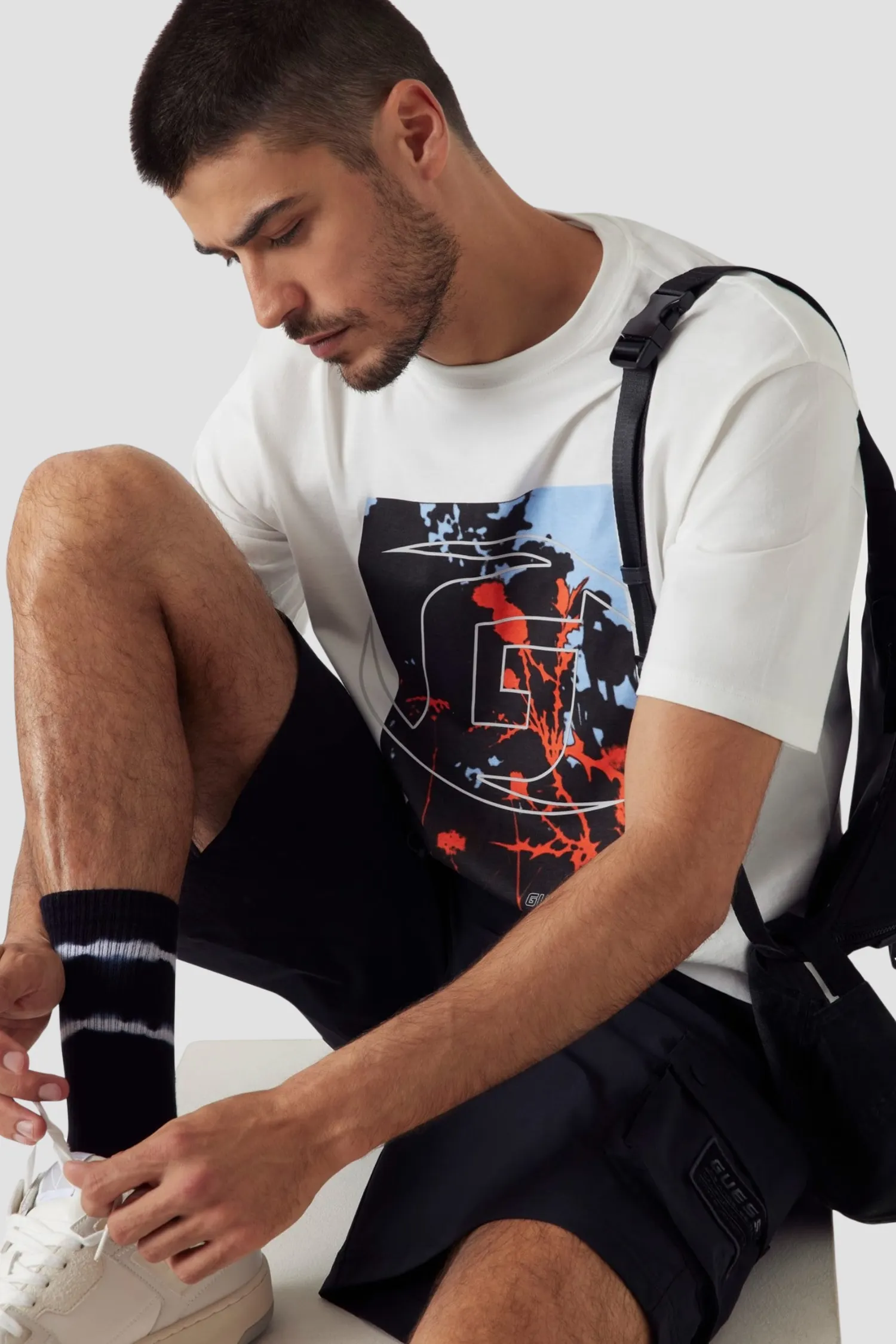 Чоловіча біла футболка 7