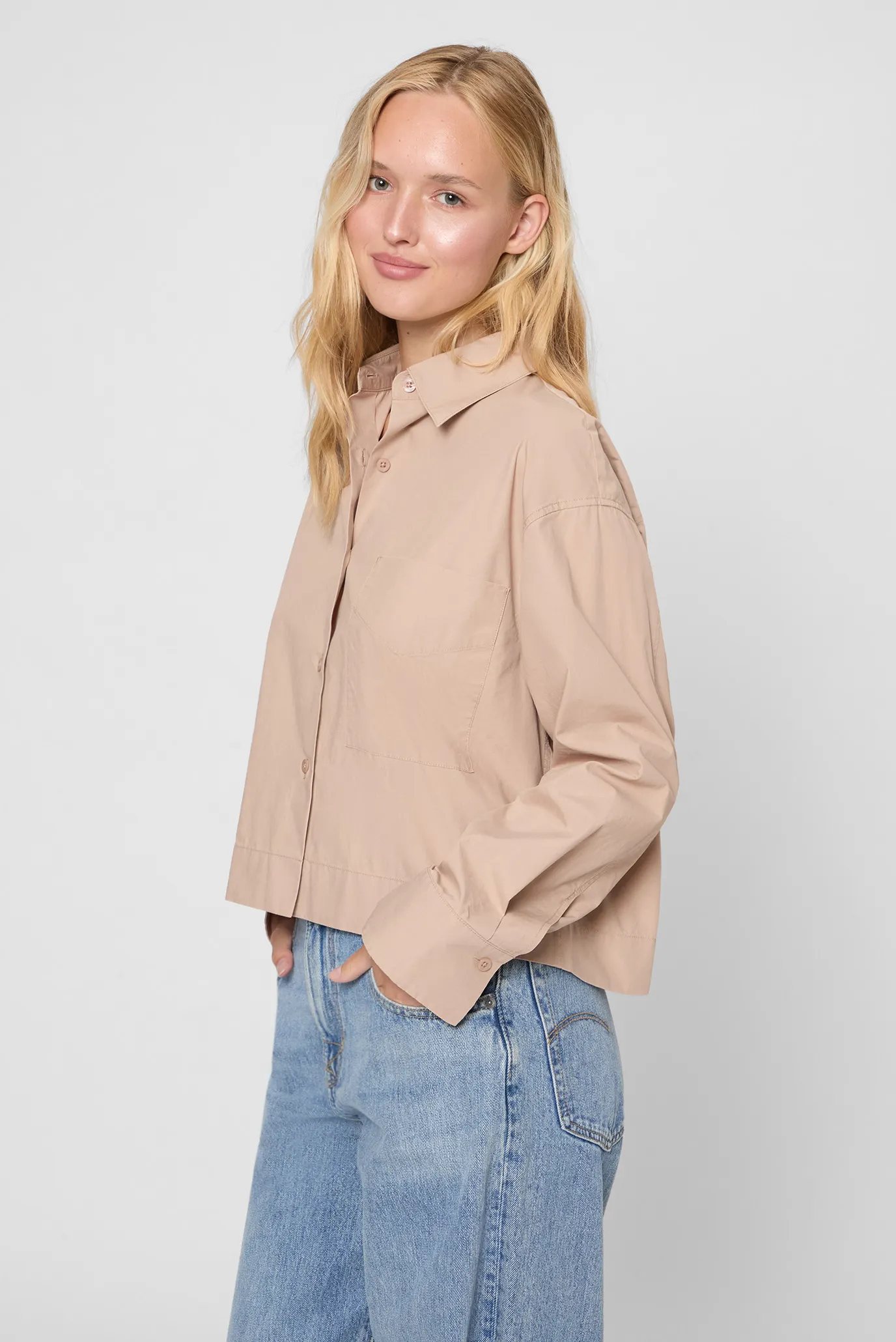 Жіноча бежева сорочка 3