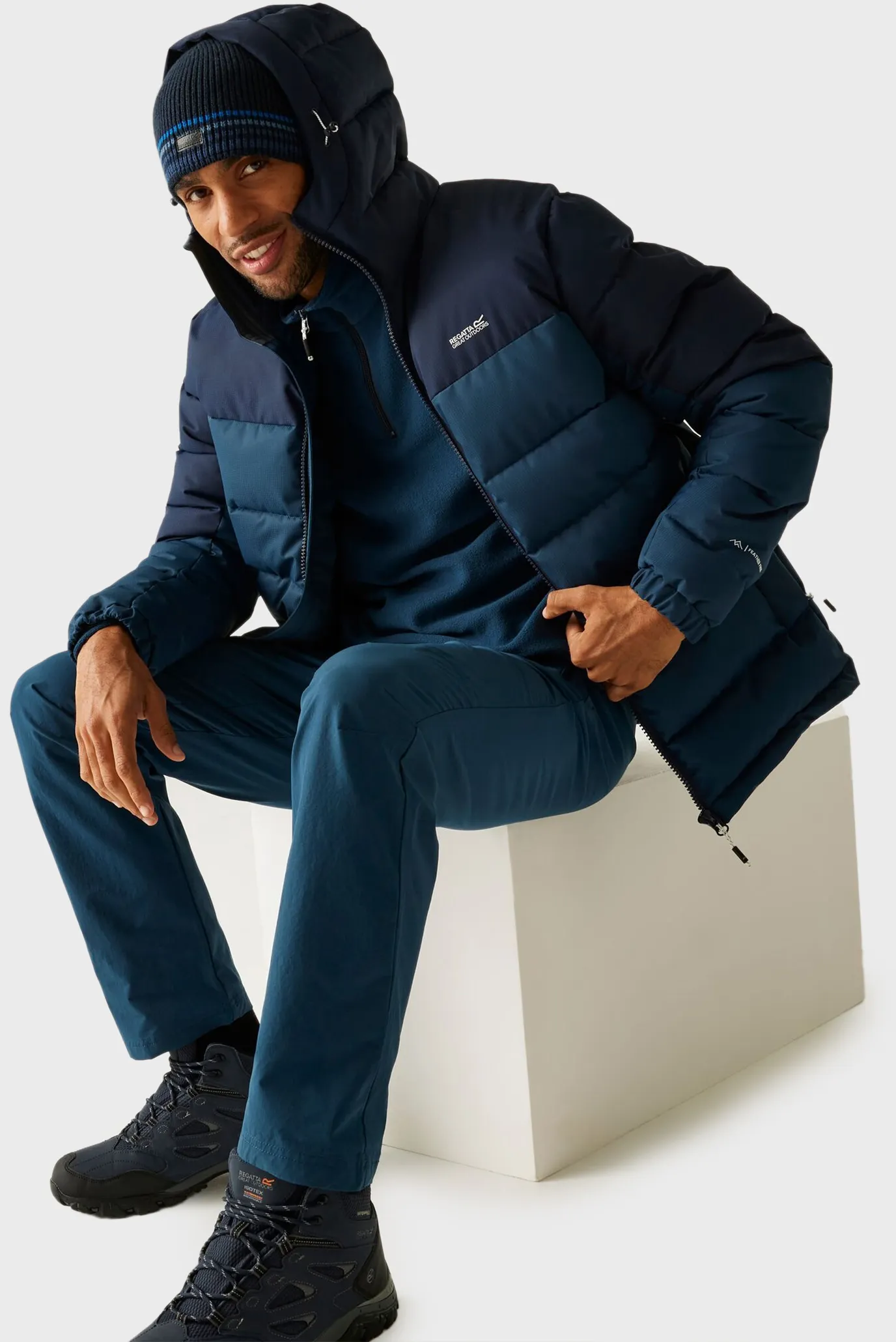 Мужская темно-синяя куртка 6