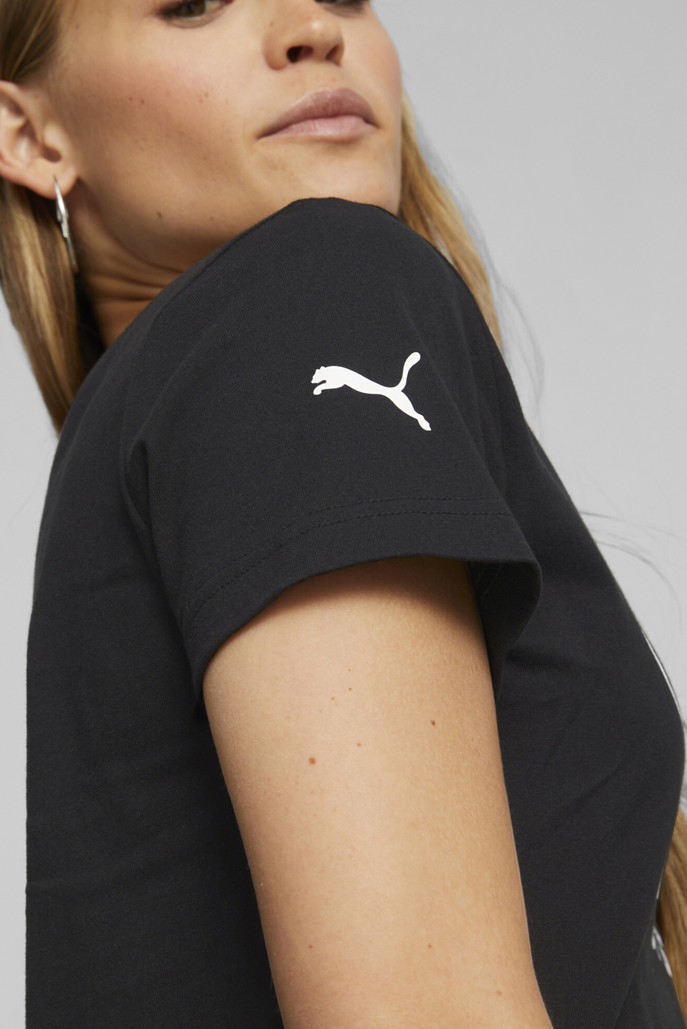 新しいブランド Motorsport M BMW футболка чорна Жіноча Essentials Tee Logo 鉄道模型