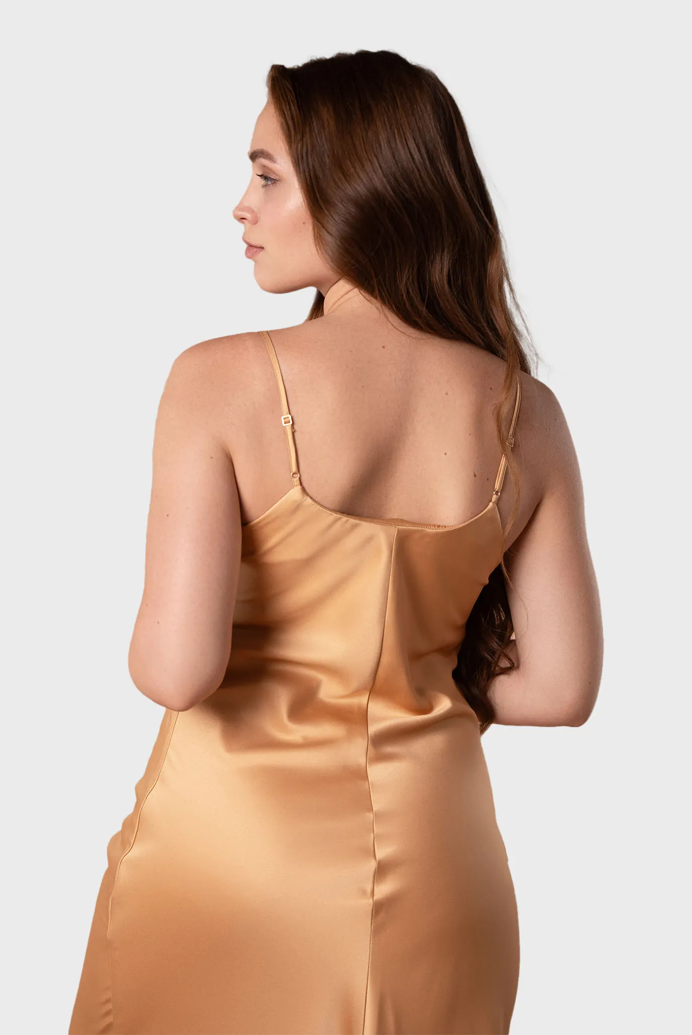 Женская бежевая ночная рубашка 4