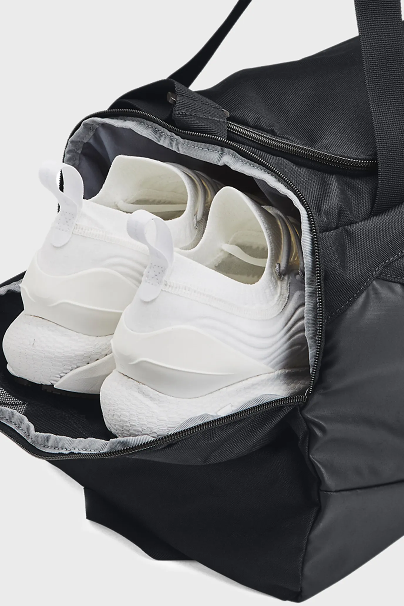 Чорна спортивна сумка UA Undeniable 5.0 Duffle SM 6