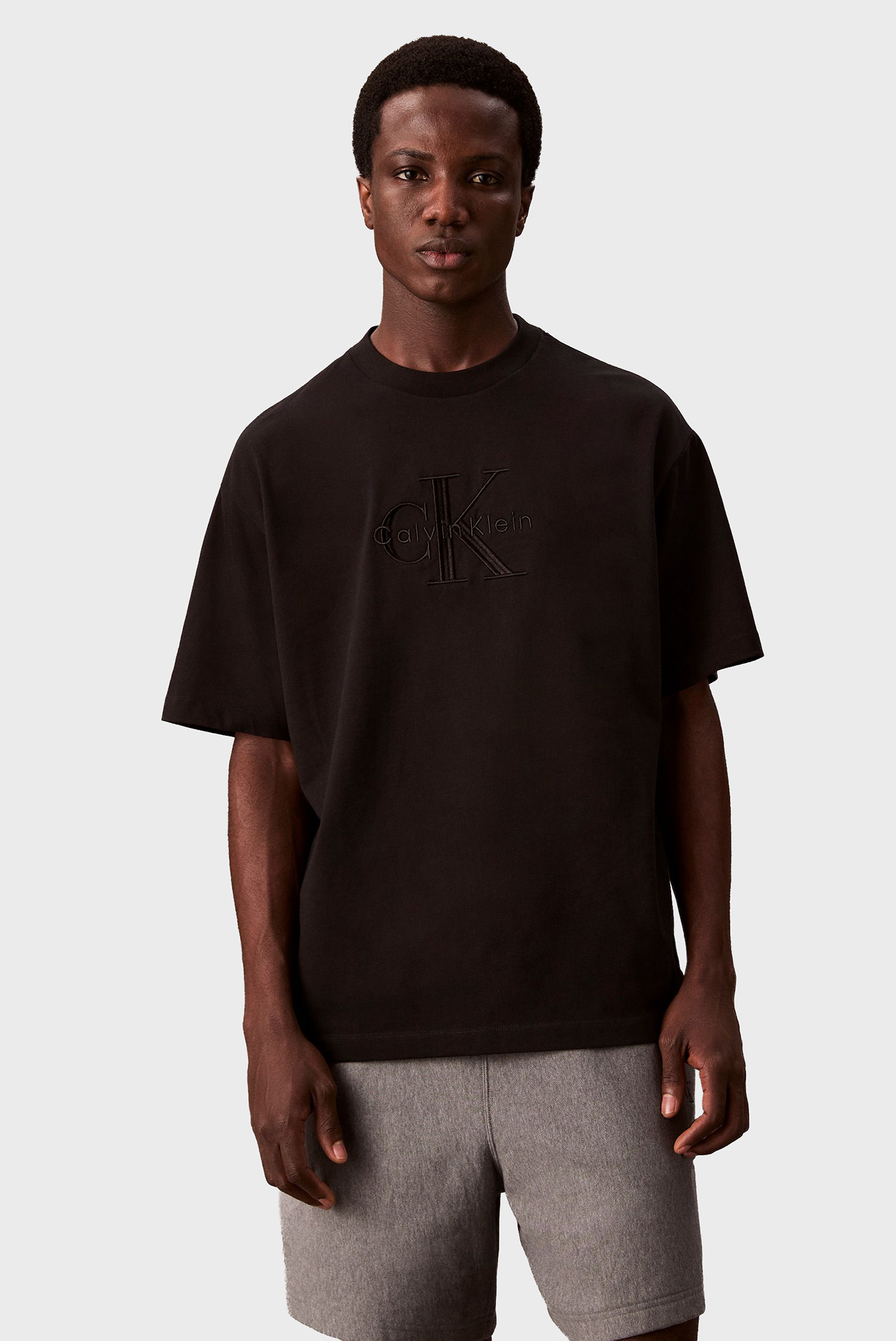 Мужская черная футболка SS HERO MONOLOGO Черный XXL Calvin Klein Jeans LV04RB295G Мужская черная футболка SS HERO MONOLOGO Черный XXL Calvin Klein Jeans LV04RB295G
