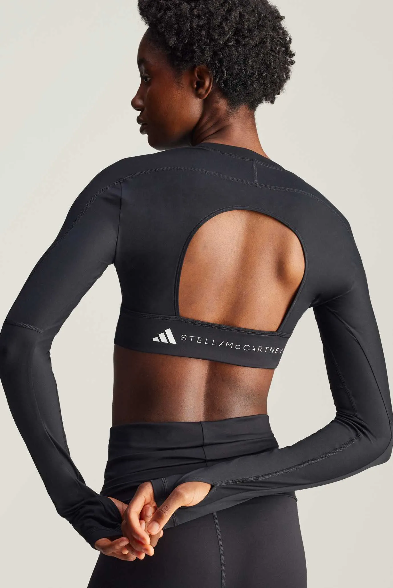 Женский черный лонгслив adidas by Stella McCartney TrueStrength