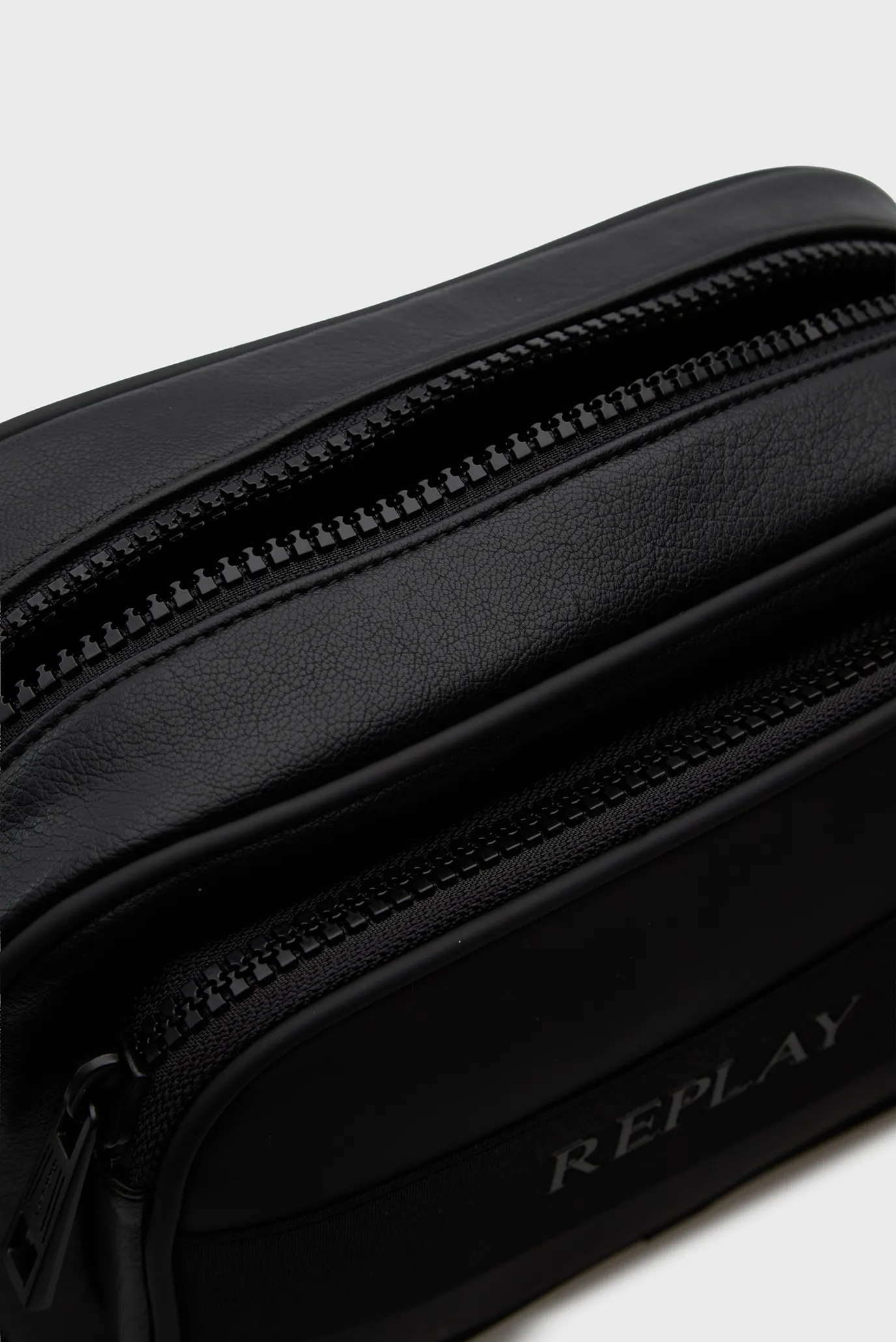 Чоловіча чорна сумка 2