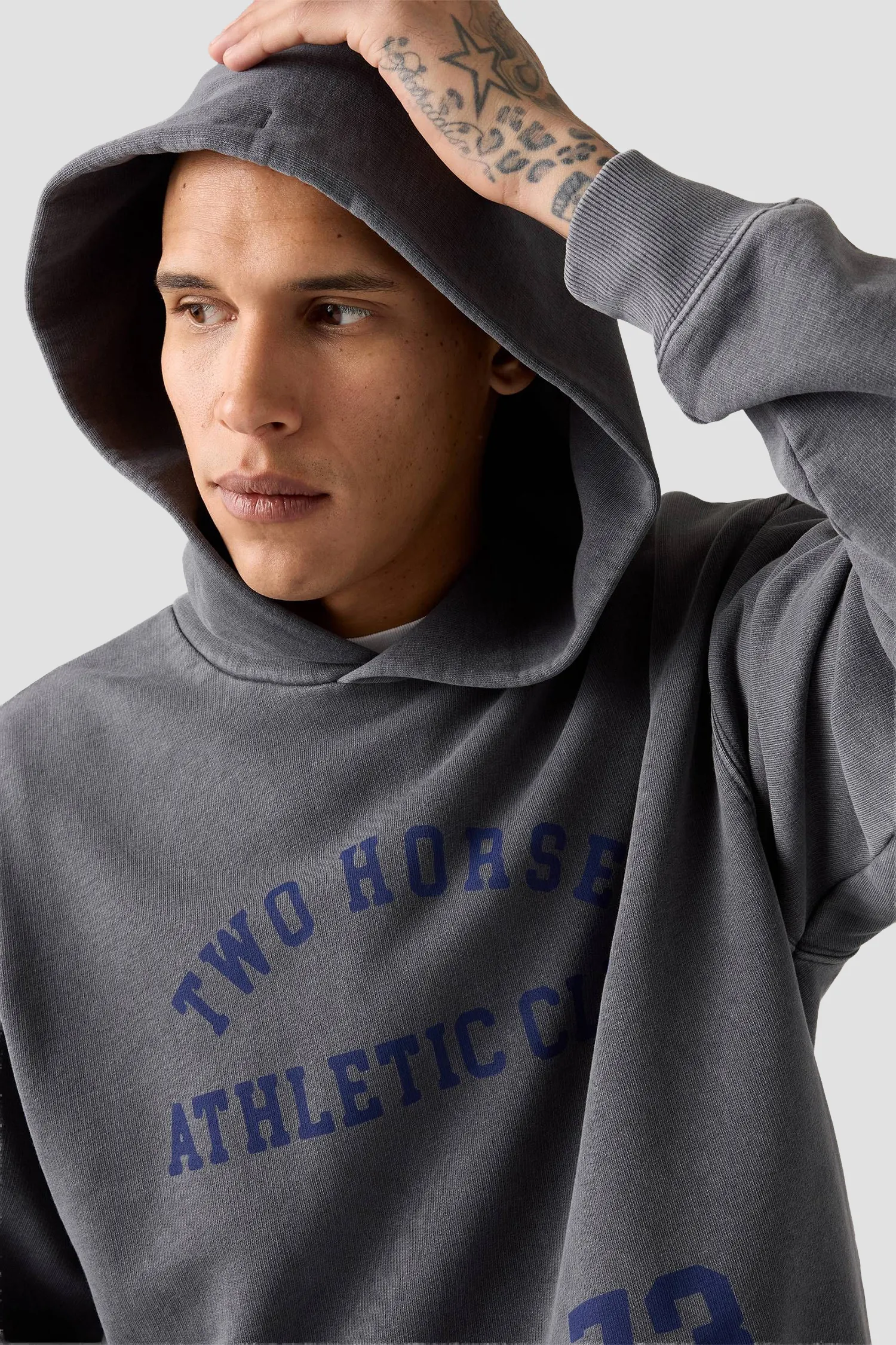 Мужское темно-серое худи 2