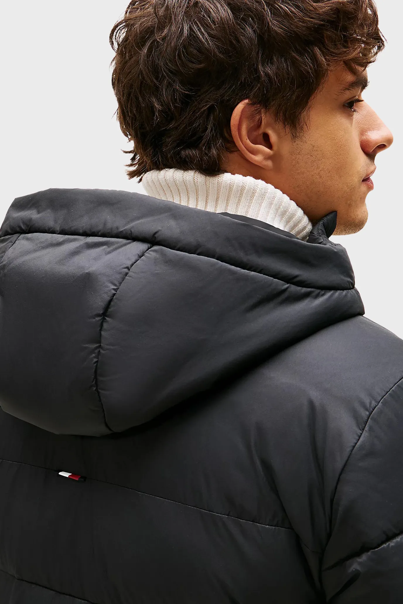 Мужская черная куртка MID WEIGHT HOODED JACKET 5