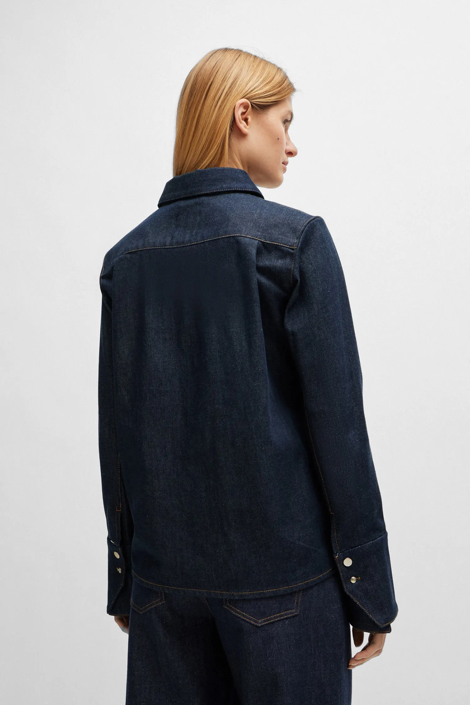 Жіноча темно-синя джинсова сорочка 2