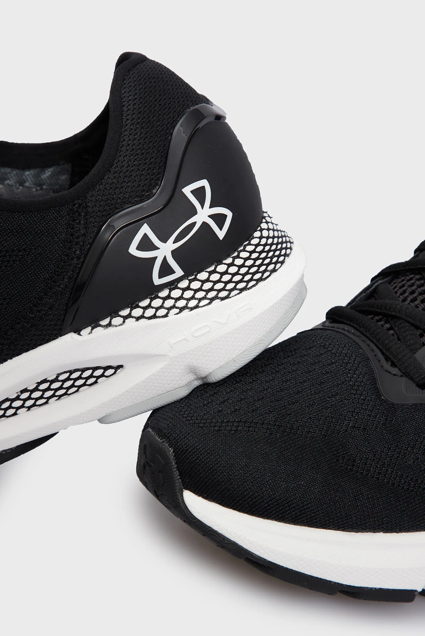 Чоловічі чорні кросівки UA HOVR Sonic 6 2