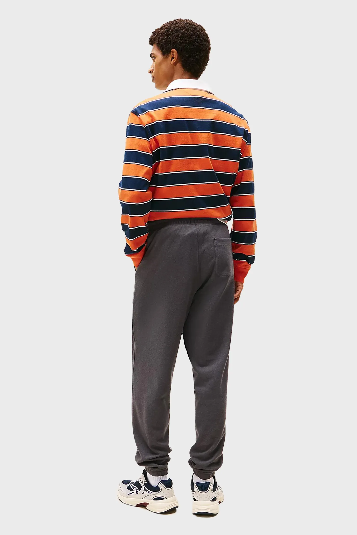 Чоловічі темно-сірі спортивні штани VARSITY 3