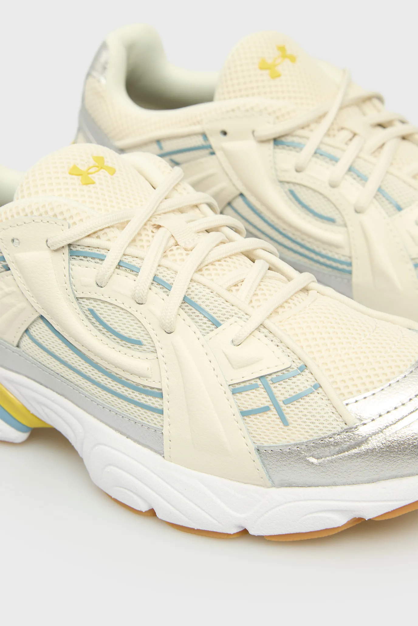 Кроссовки UA Sola 2