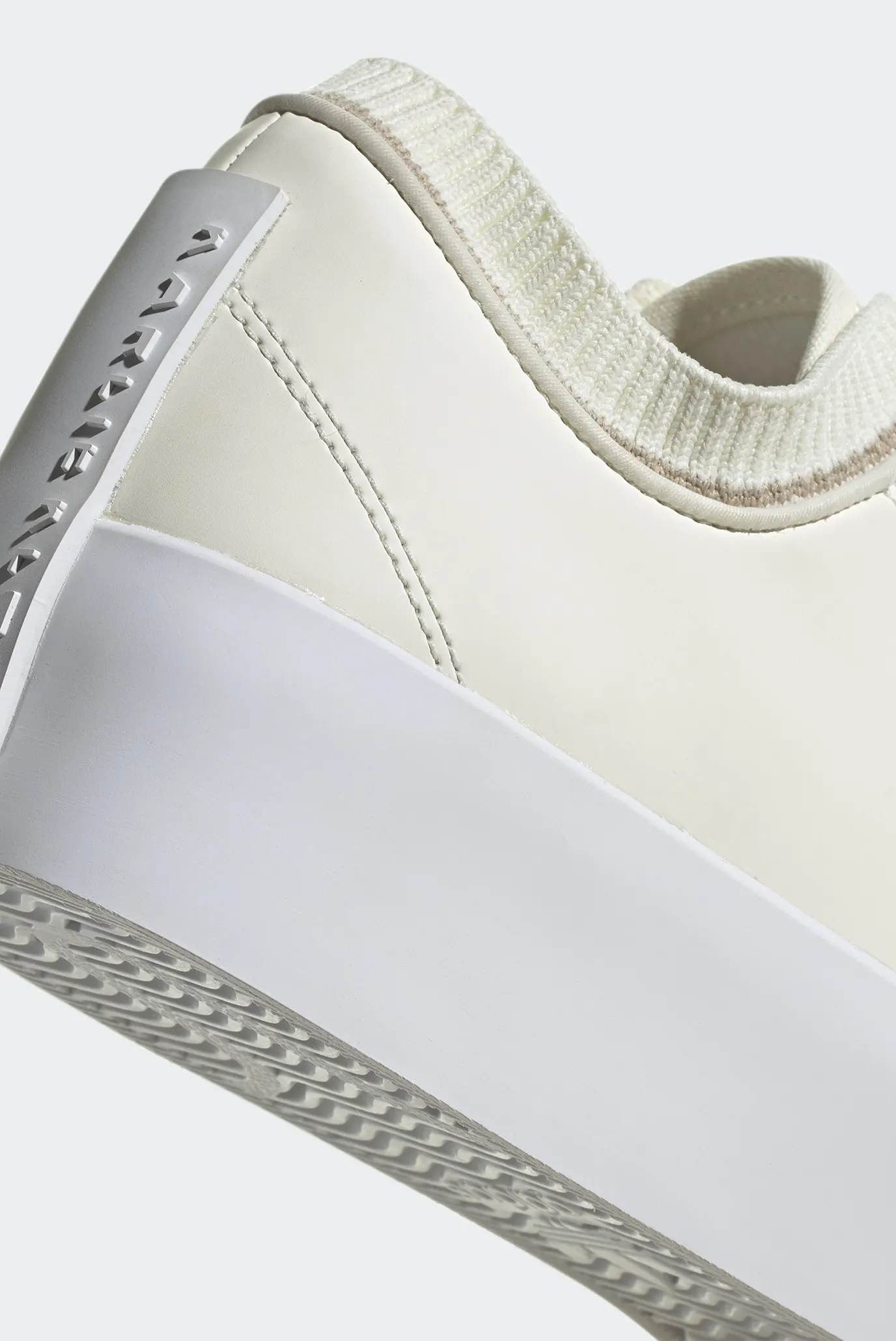 Кросівки Karlie Kloss Trainer XX92 Vegan adidas GX3739 — MDFashion