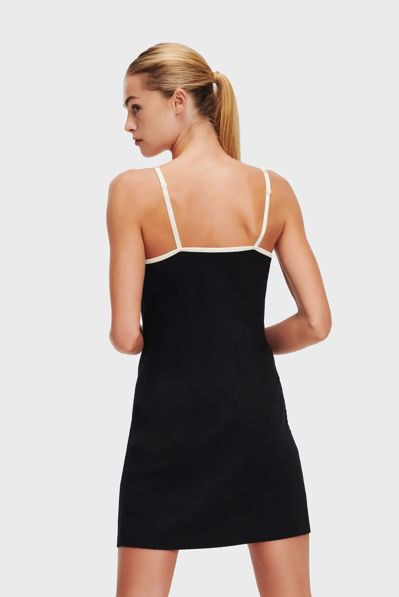 Жіноча чорна нічна сорочка 3