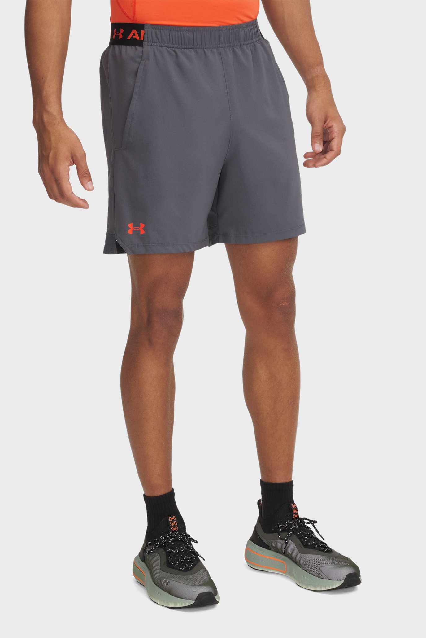 Чоловічі сірі шорти UA Vanish Woven 6in Shorts 1