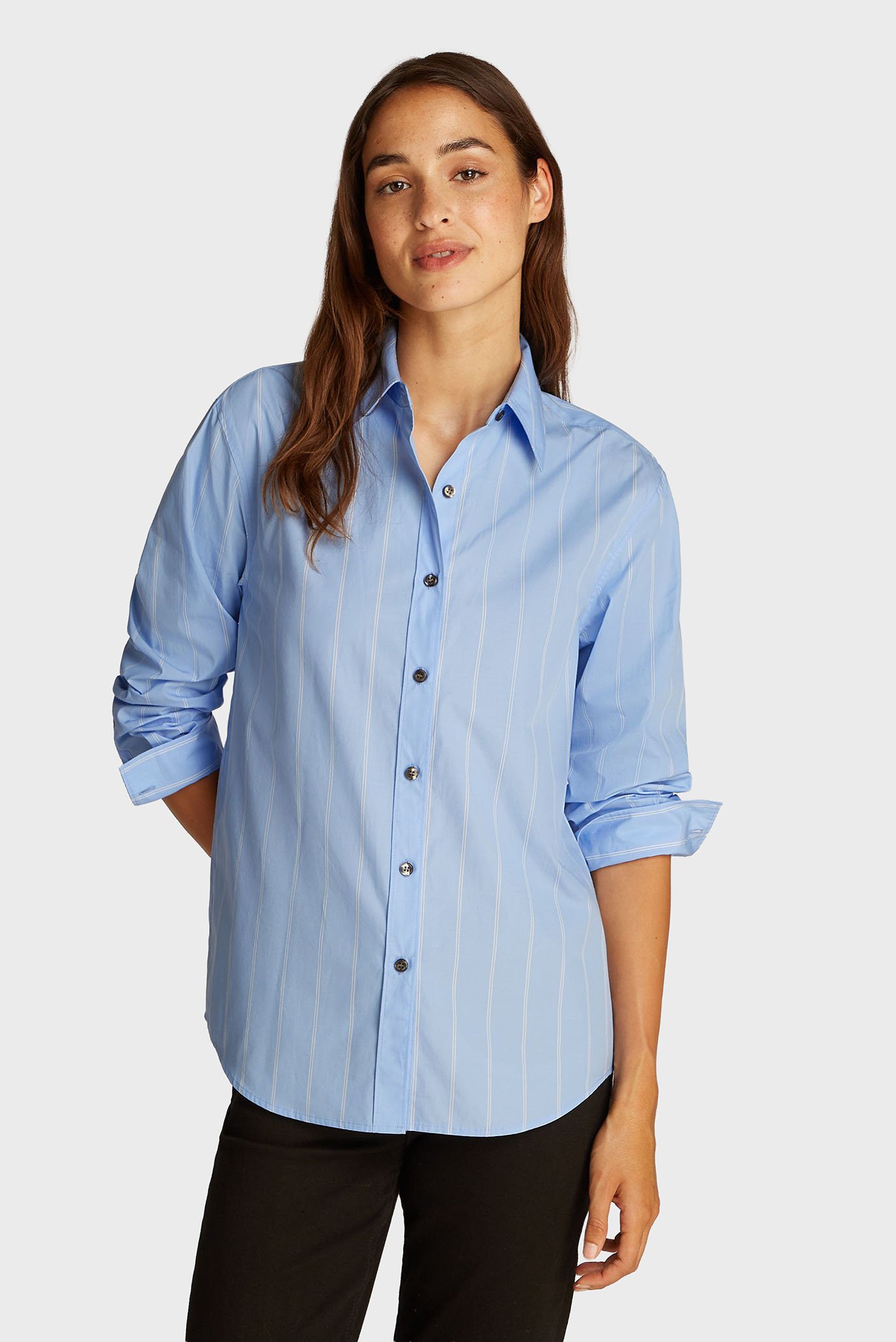 Женская голубая рубашка в полоску COTTON SHIRT REGULAR FIT Голубой 36 Calvin Klein K20K207670 Женская голубая рубашка в полоску COTTON SHIRT REGULAR FIT Голубой 36 Calvin Klein K20K207670