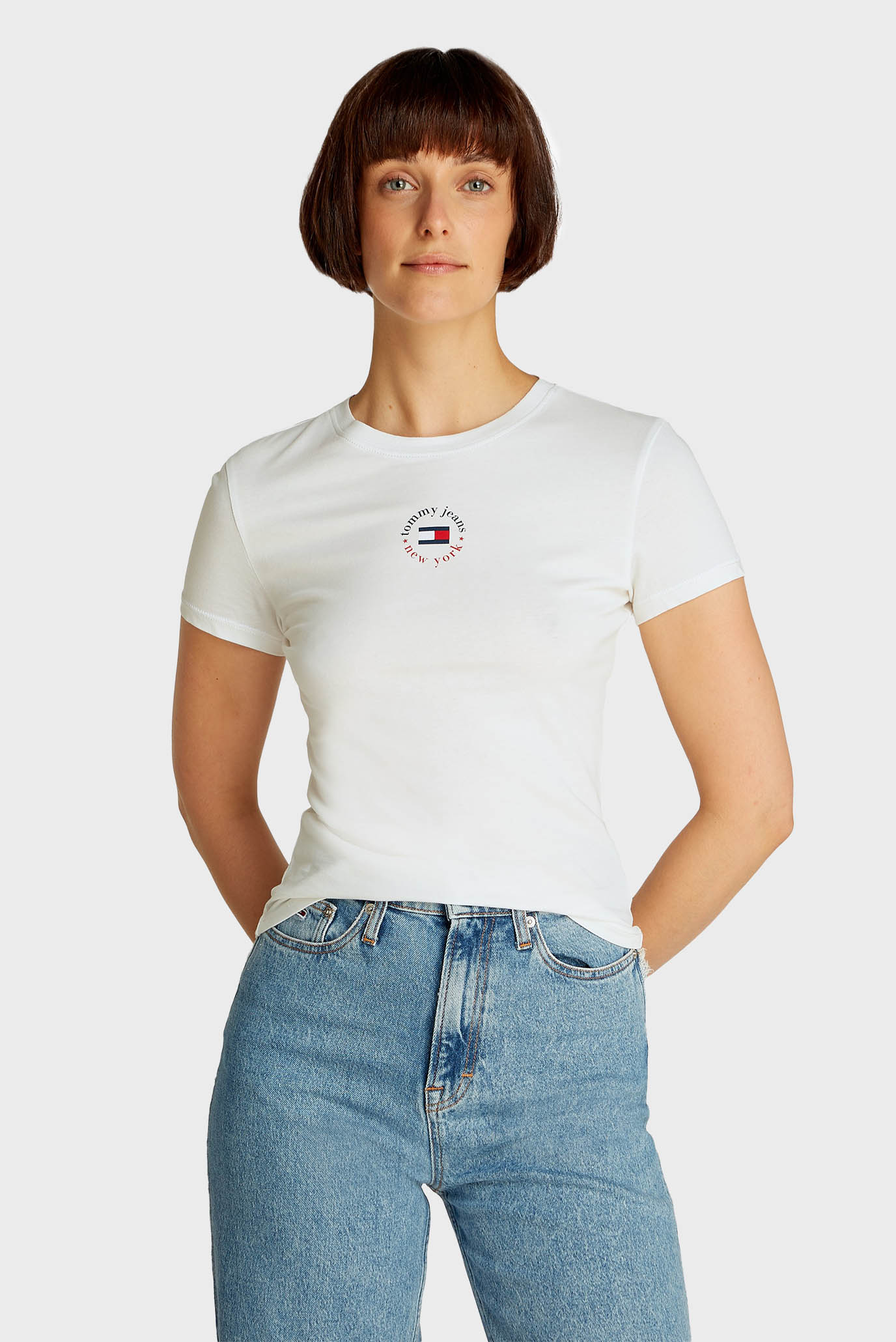 Женская белая футболка SLIM ESSENTIAL LOGO 2 Белый XS Tommy Jeans DW0DW20316 Женская белая футболка SLIM ESSENTIAL LOGO 2 Белый XS Tommy Jeans DW0DW20316
