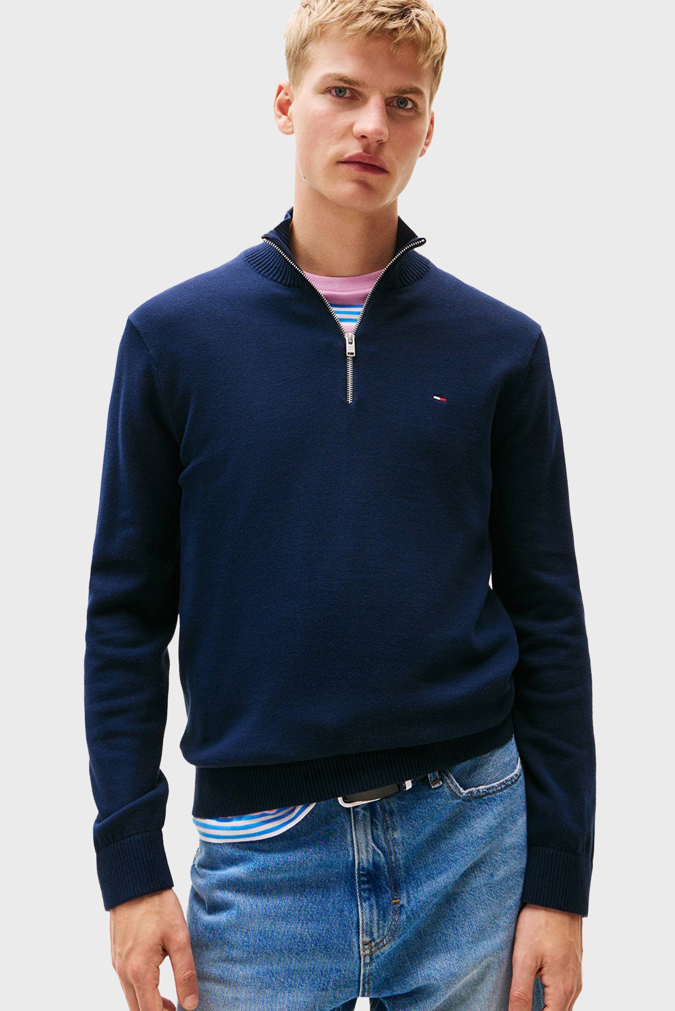 Мужская темно-синяя кофта SLM ESS LIGHT ZIP Синий M Tommy Jeans DM0DM21654 Мужская темно-синяя кофта SLM ESS LIGHT ZIP Синий M Tommy Jeans DM0DM21654