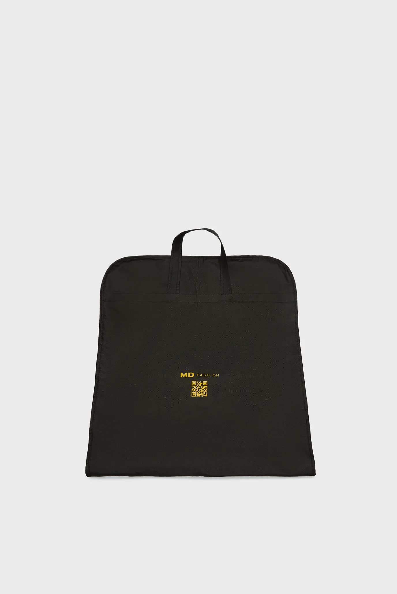 Чорний чохол для одягу 1