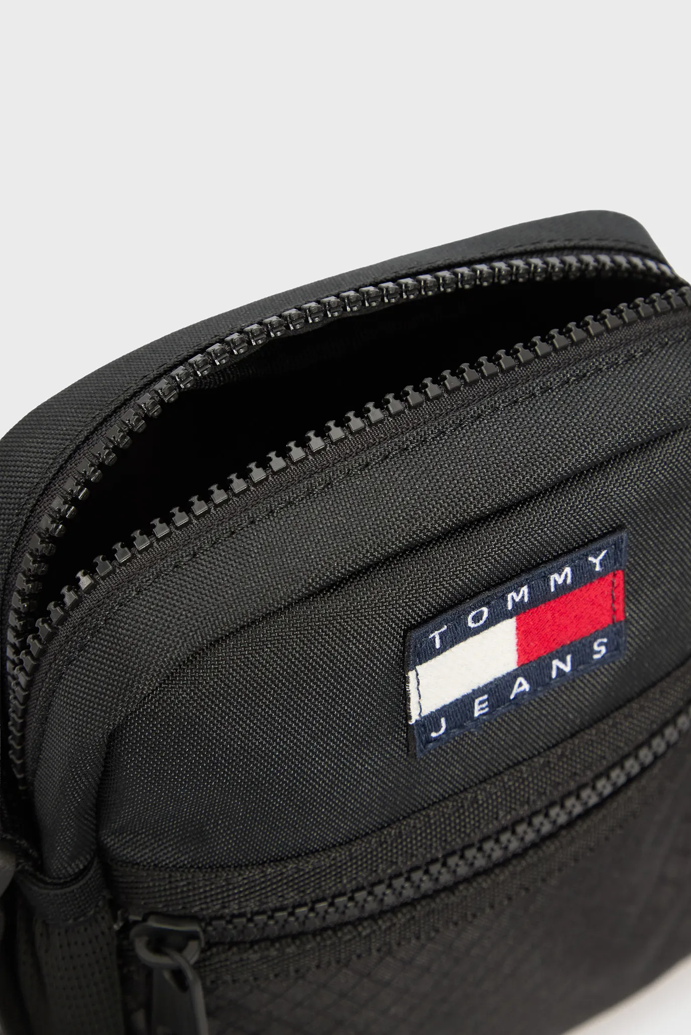 Чоловіча чорна сумка ARCHIVE 6