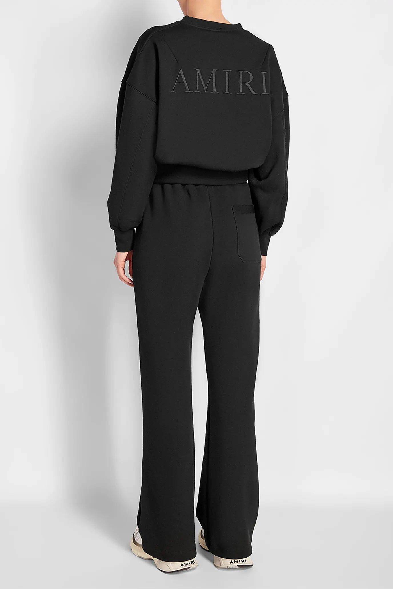 Жіночий чорний світшот 2