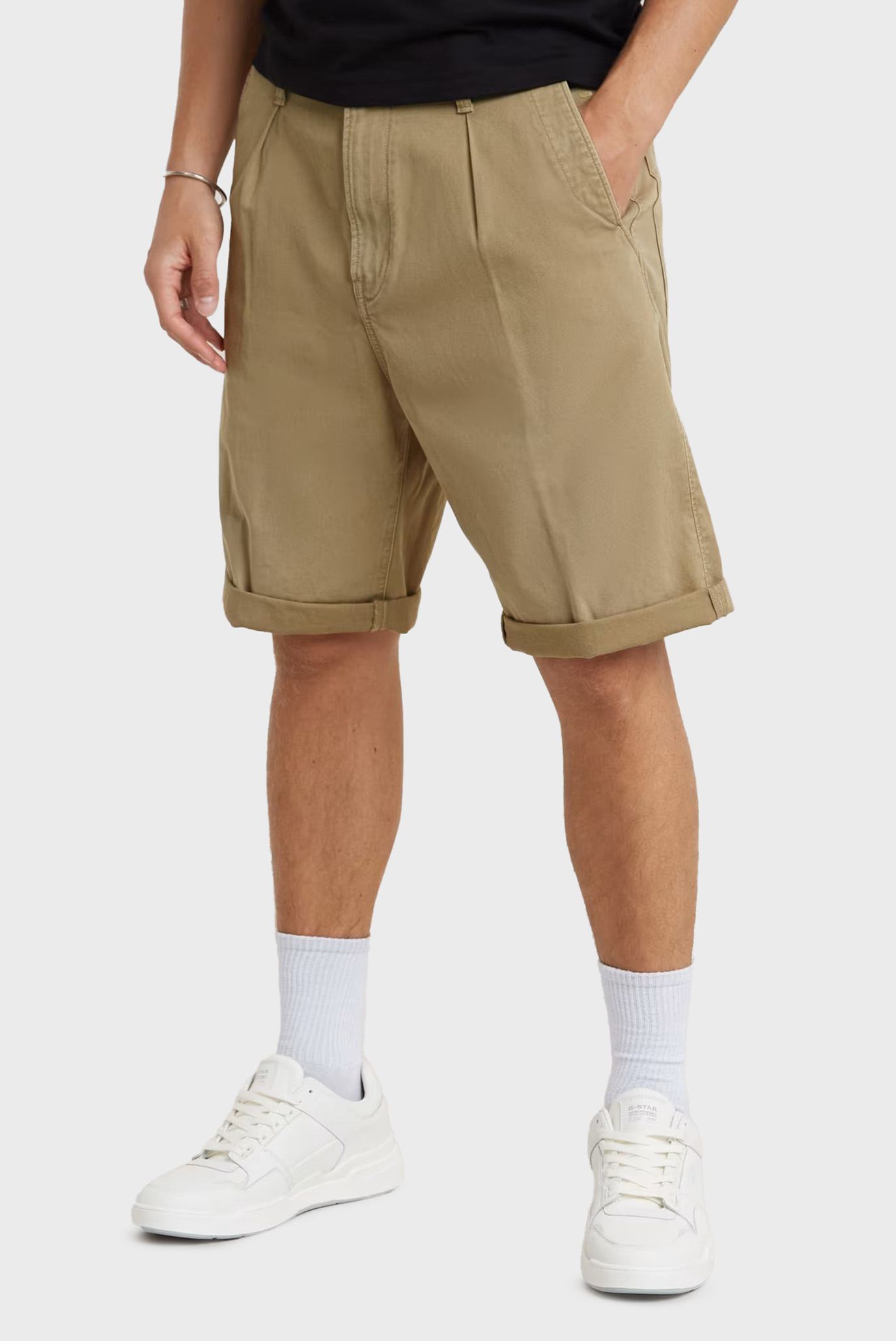 Чоловічі бежеві шорти Pleated chino short 1