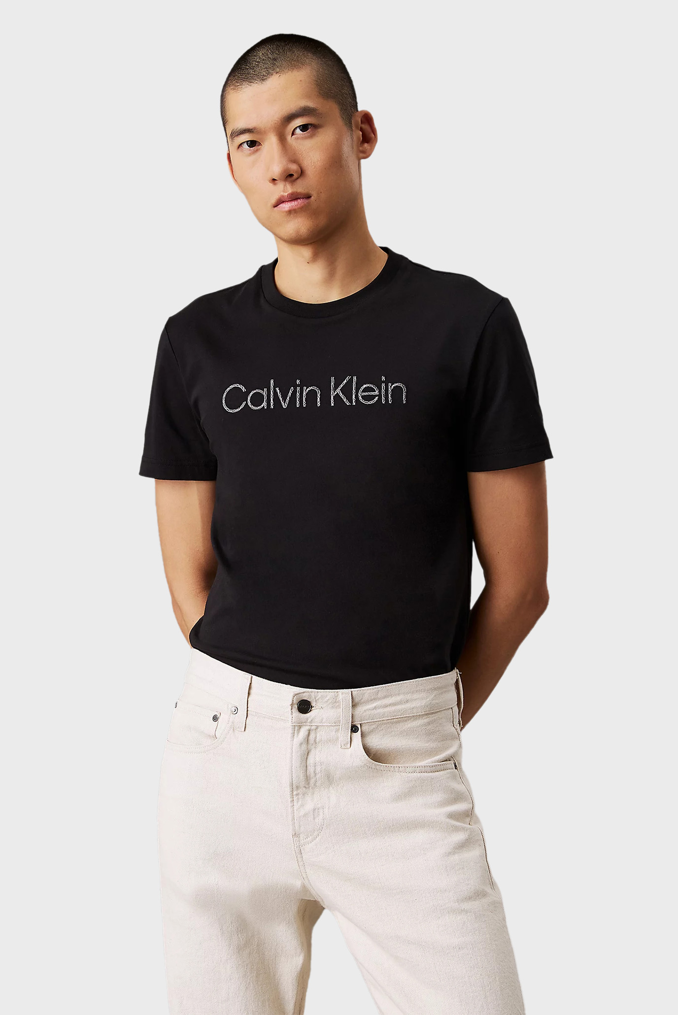 Мужская черная футболка TEXTURED EMBROIDERY Черный M Calvin Klein K10K114169 Мужская черная футболка TEXTURED EMBROIDERY Черный M Calvin Klein K10K114169
