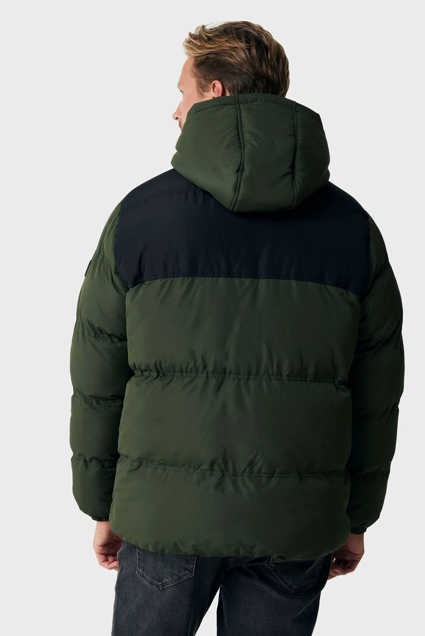 Чоловіча зелена куртка 3