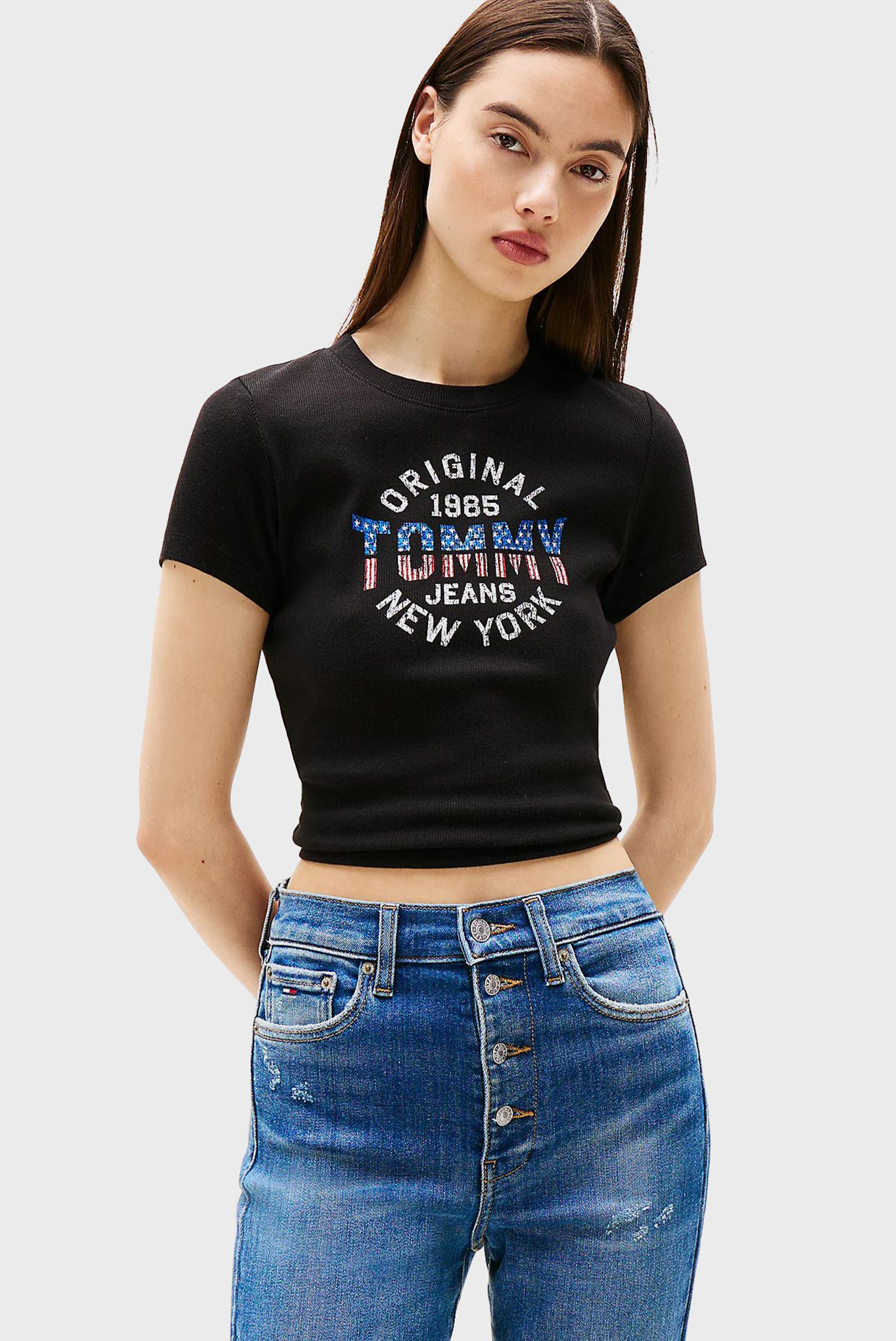Женская черная футболка SLIM SH Черный M Tommy Jeans DW0DW21421 Женская черная футболка SLIM SH Черный M Tommy Jeans DW0DW21421
