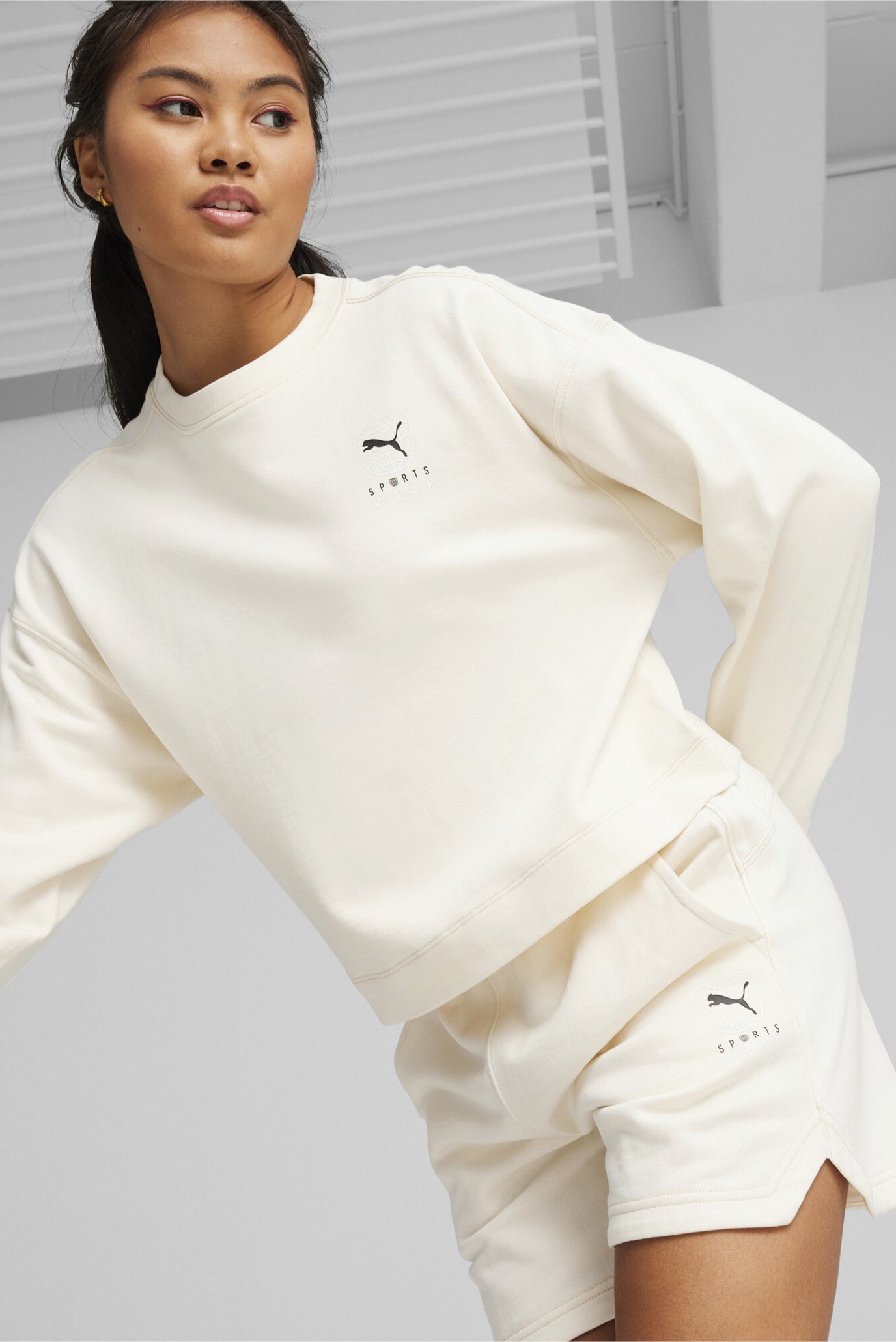 Жіночий білий світшот BETTER SPORTSWEAR Women's Sweatshirt 1