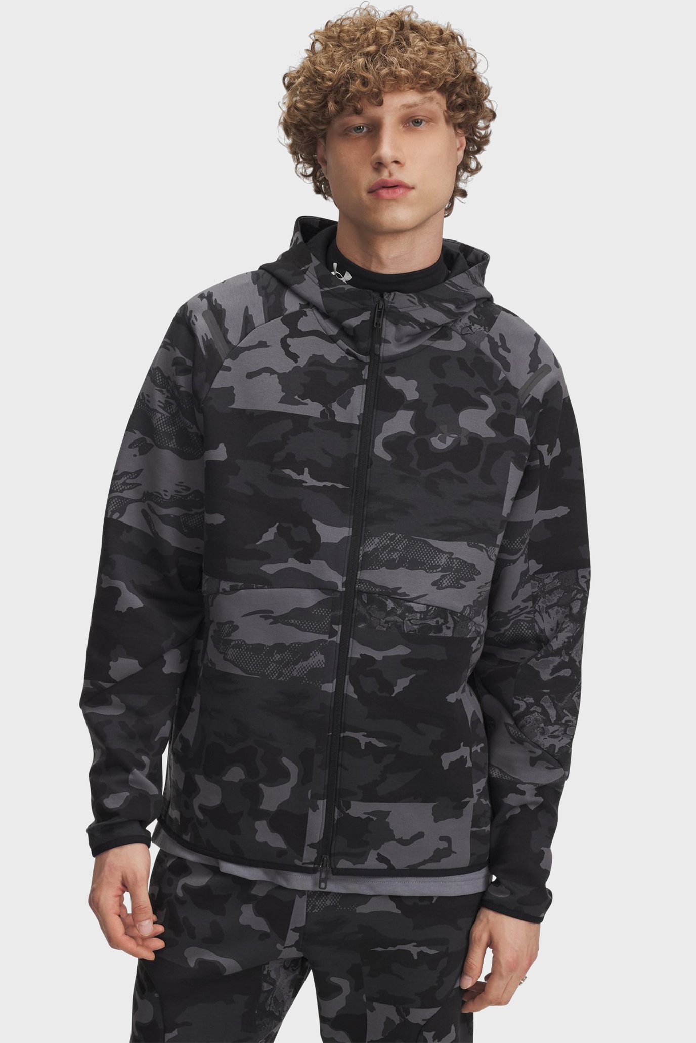 Мужское черное камуфляжное худи UA Unstoppable Flc Camo FZ Черный L Under Armour 6005683-001 Мужское черное камуфляжное худи UA Unstoppable Flc Camo FZ Черный L Under Armour 6005683-001