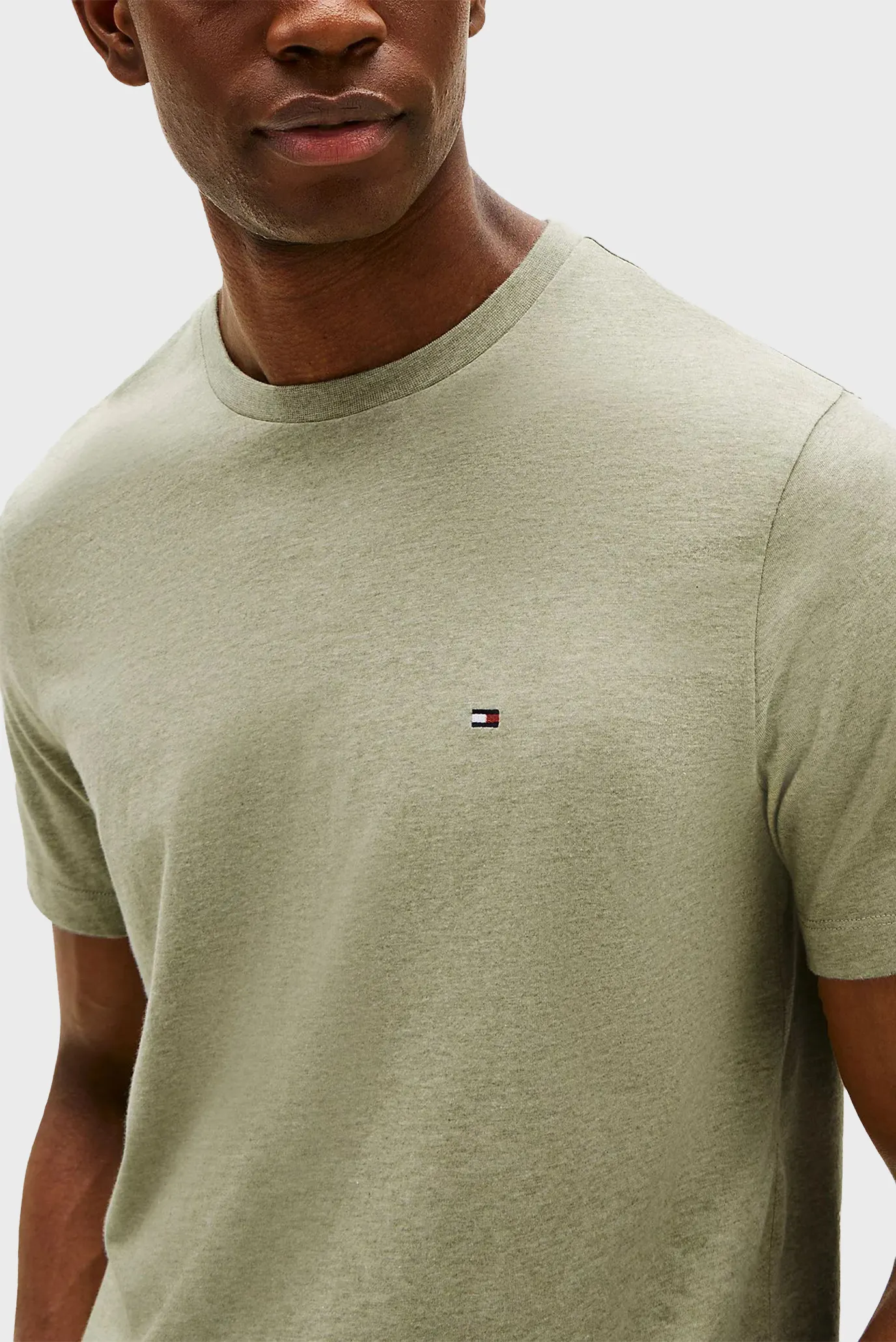 Чоловіча зелена футболка ESSENTIAL REG 4