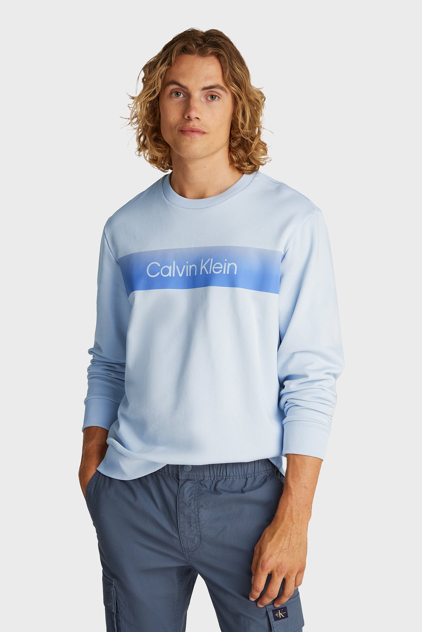 Мужской голубой свитшот LINEAR Голубой S Calvin Klein K10K114263 Мужской голубой свитшот LINEAR Голубой S Calvin Klein K10K114263