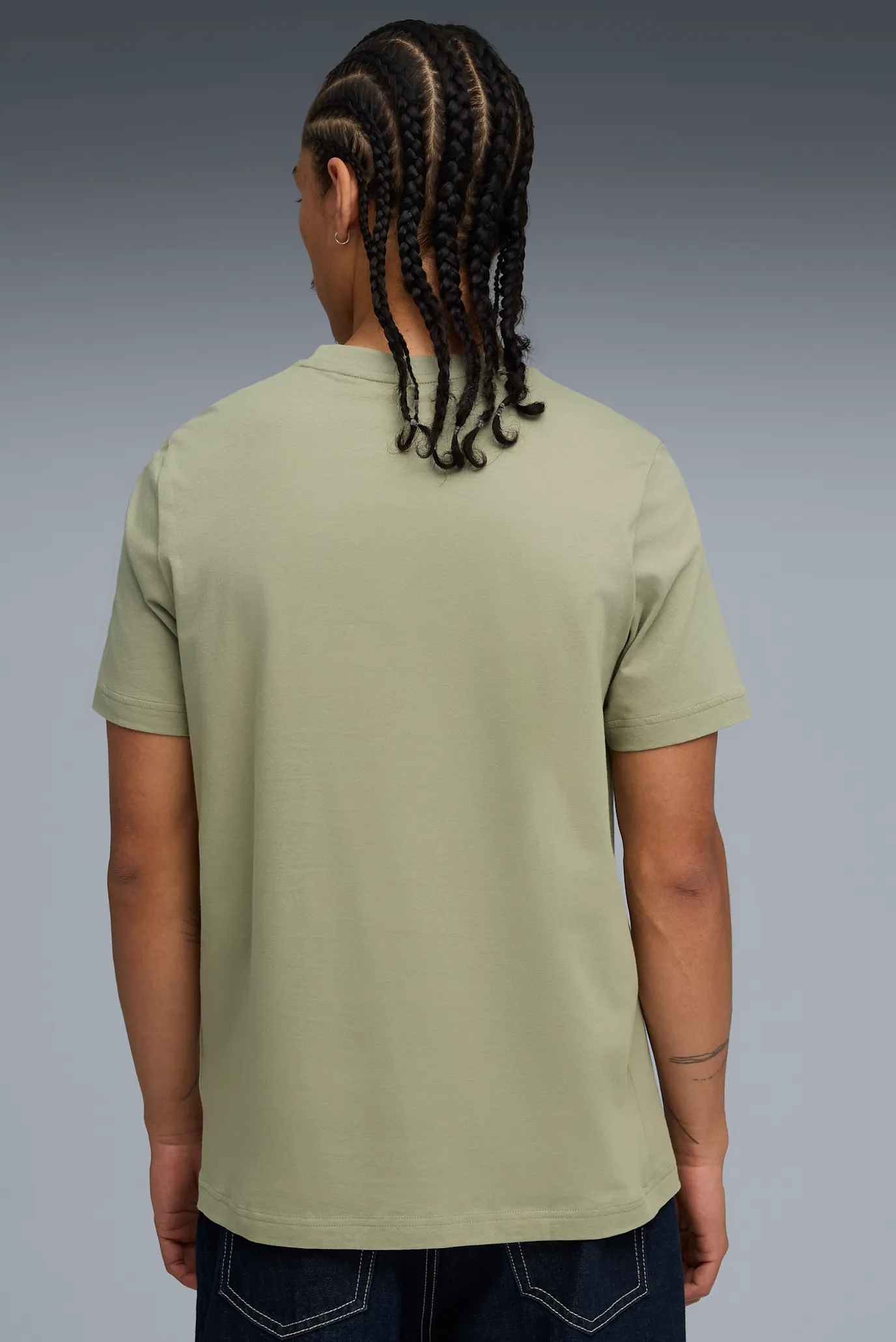 Мужская оливковая футболка Graphic Varsity Tee Men 3