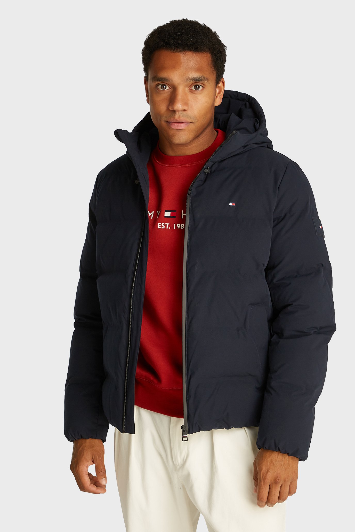 Мужская темно-синяя куртка CL MOTION HOODED JACKET Синий S Tommy Hilfiger MW0MW33958 Мужская темно-синяя куртка CL MOTION HOODED JACKET Синий S Tommy Hilfiger MW0MW33958