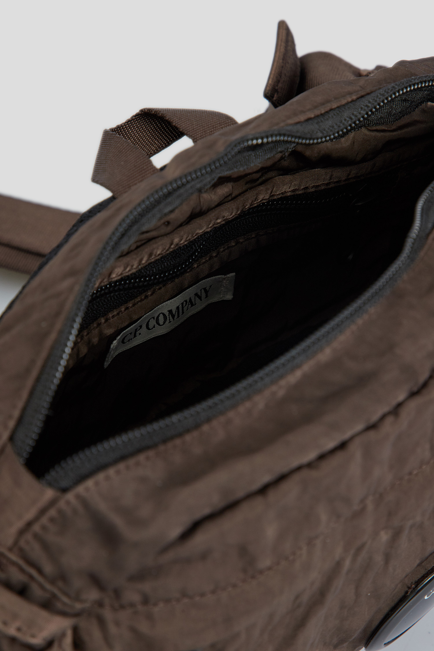 Мужская коричневая поясная сумка CP Company 112A005269G-365 — MD-Fashion