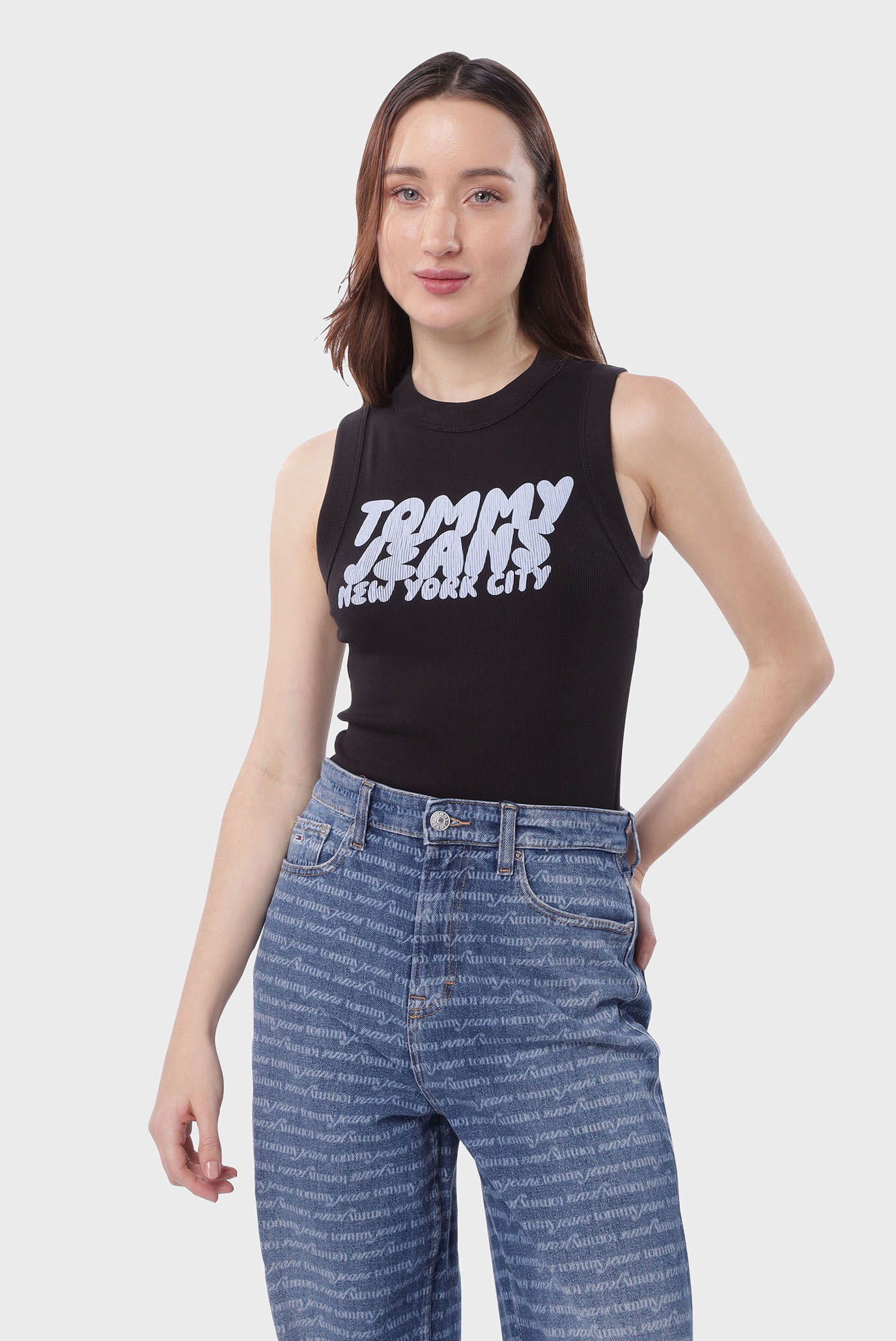 Женская черная майка Черный M Tommy Jeans DW0DW21339 Женская черная майка Черный M Tommy Jeans DW0DW21339