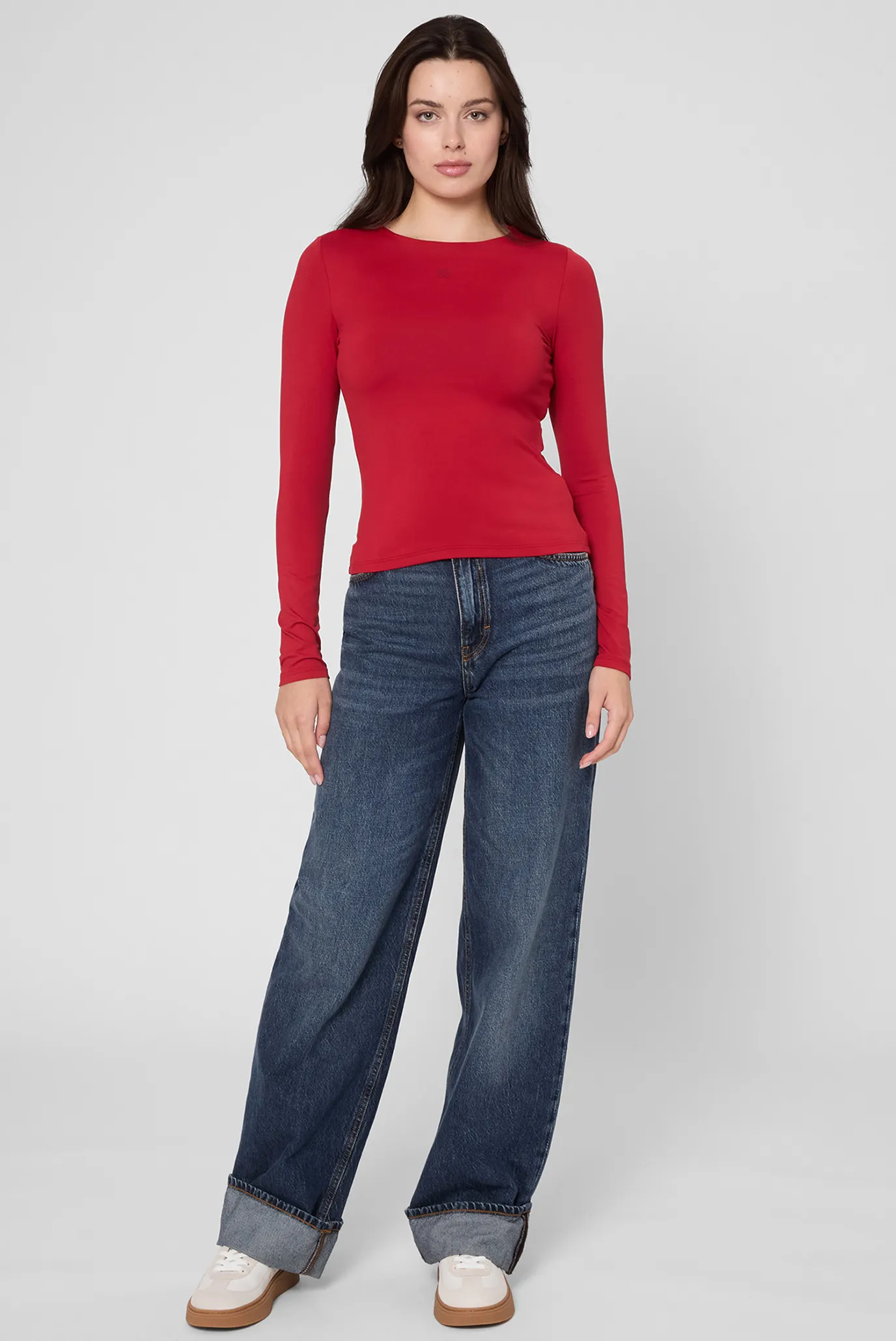 Жіночий червоний лонгслів 2