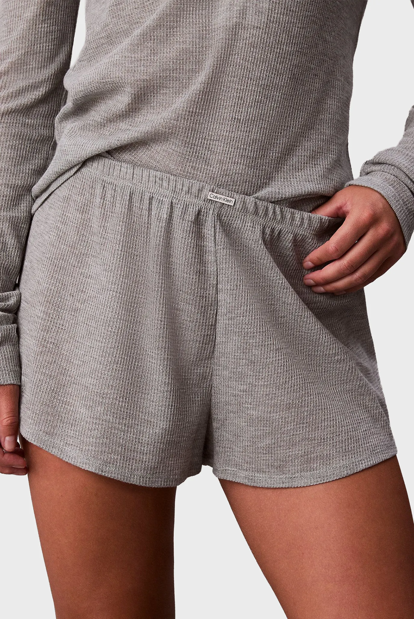 Жіночі сірі шорти TISSUE 5