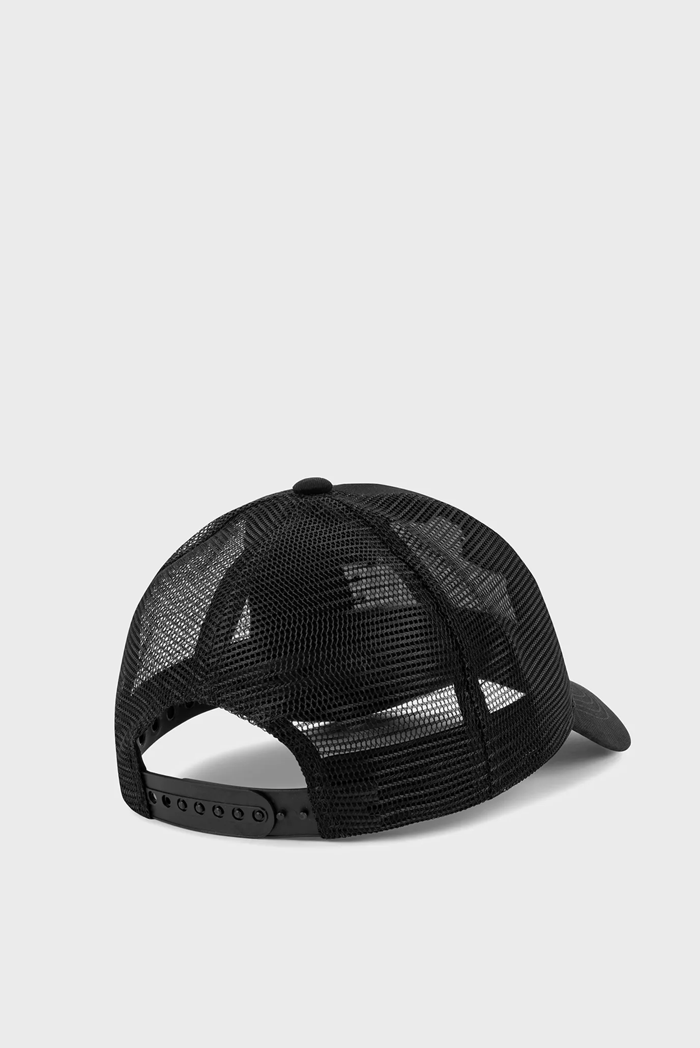 Черная кепка 3