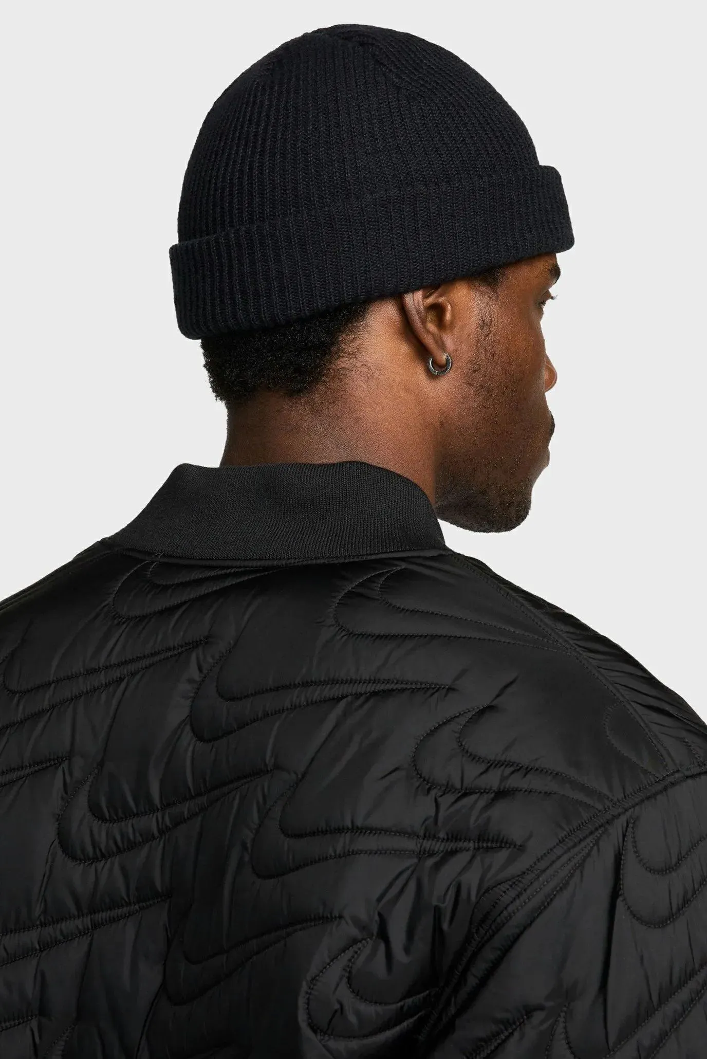 Черная шапка 3