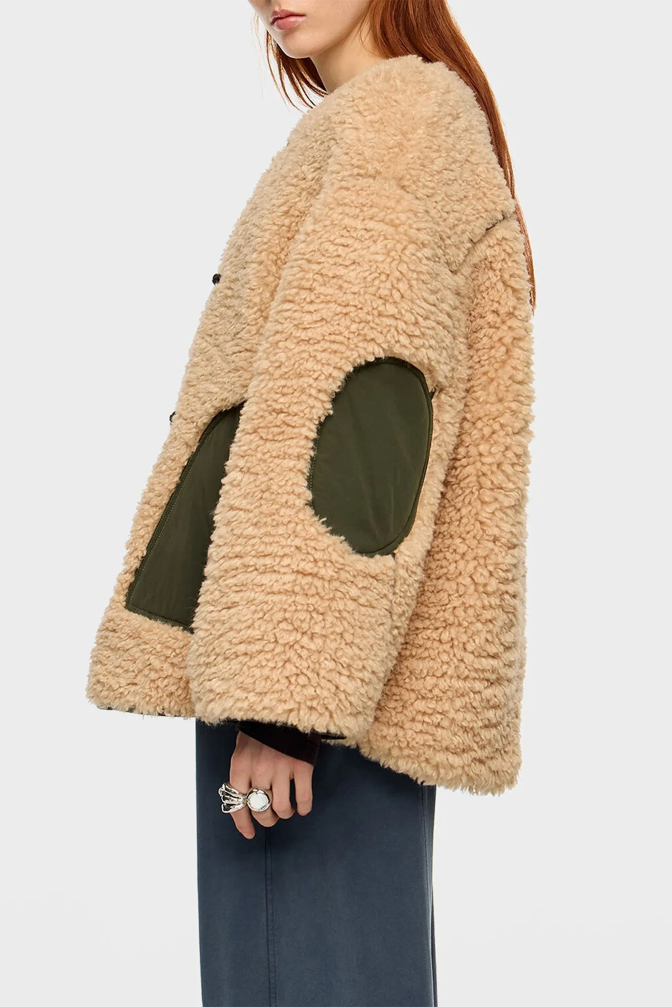 Жіноча бежева шуба 2