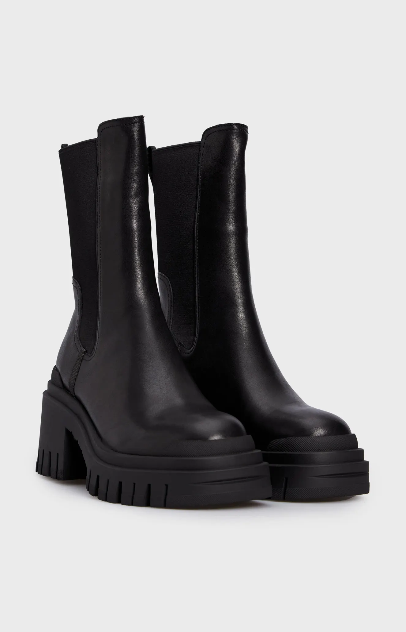 Женские черные кожаные ботильоны Oxalis 3