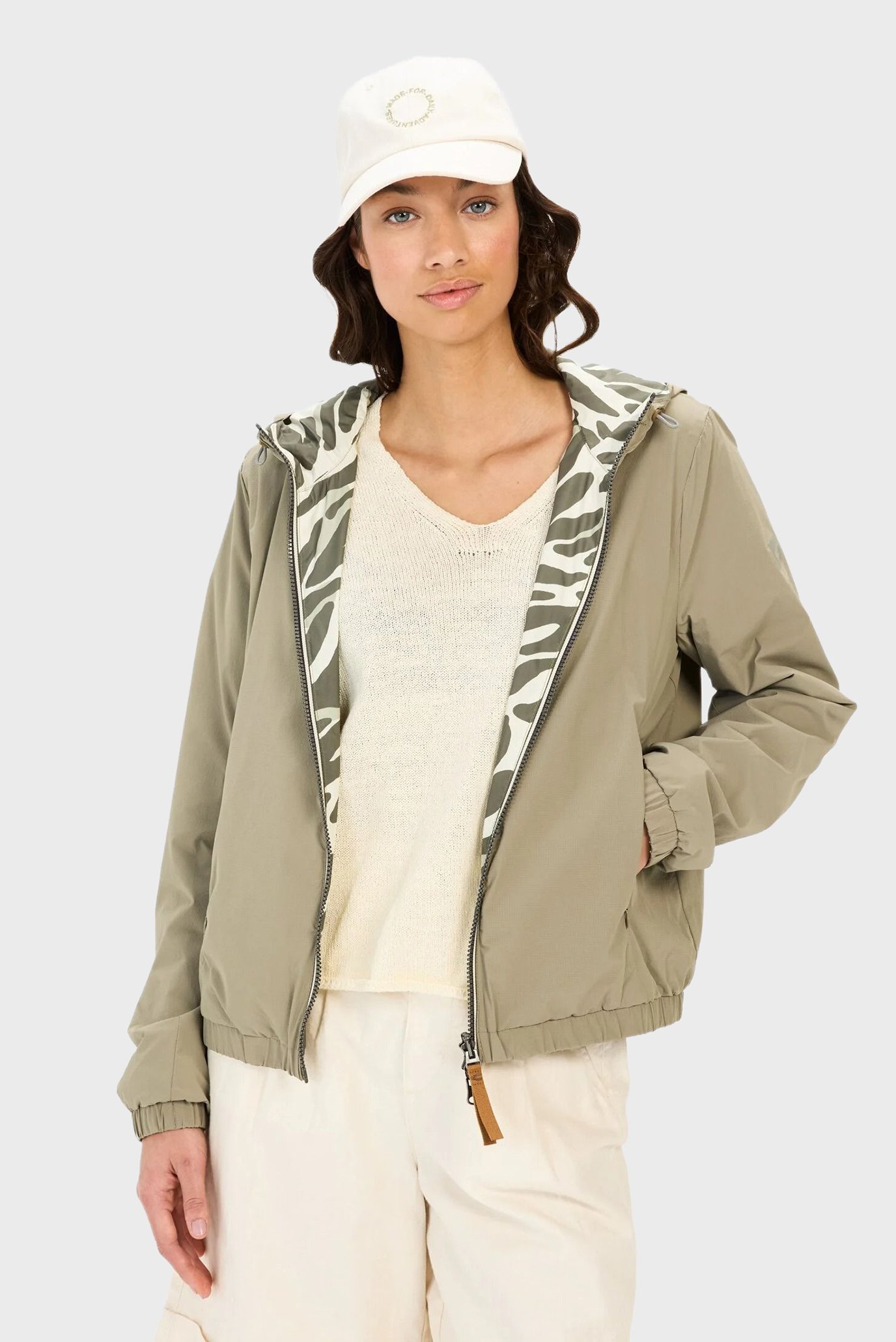 Женская оливковая двусторонняя ветровка Оливковый 40 Camel Active 330690-5R22-36 Женская оливковая двусторонняя ветровка Оливковый 40 Camel Active 330690-5R22-36