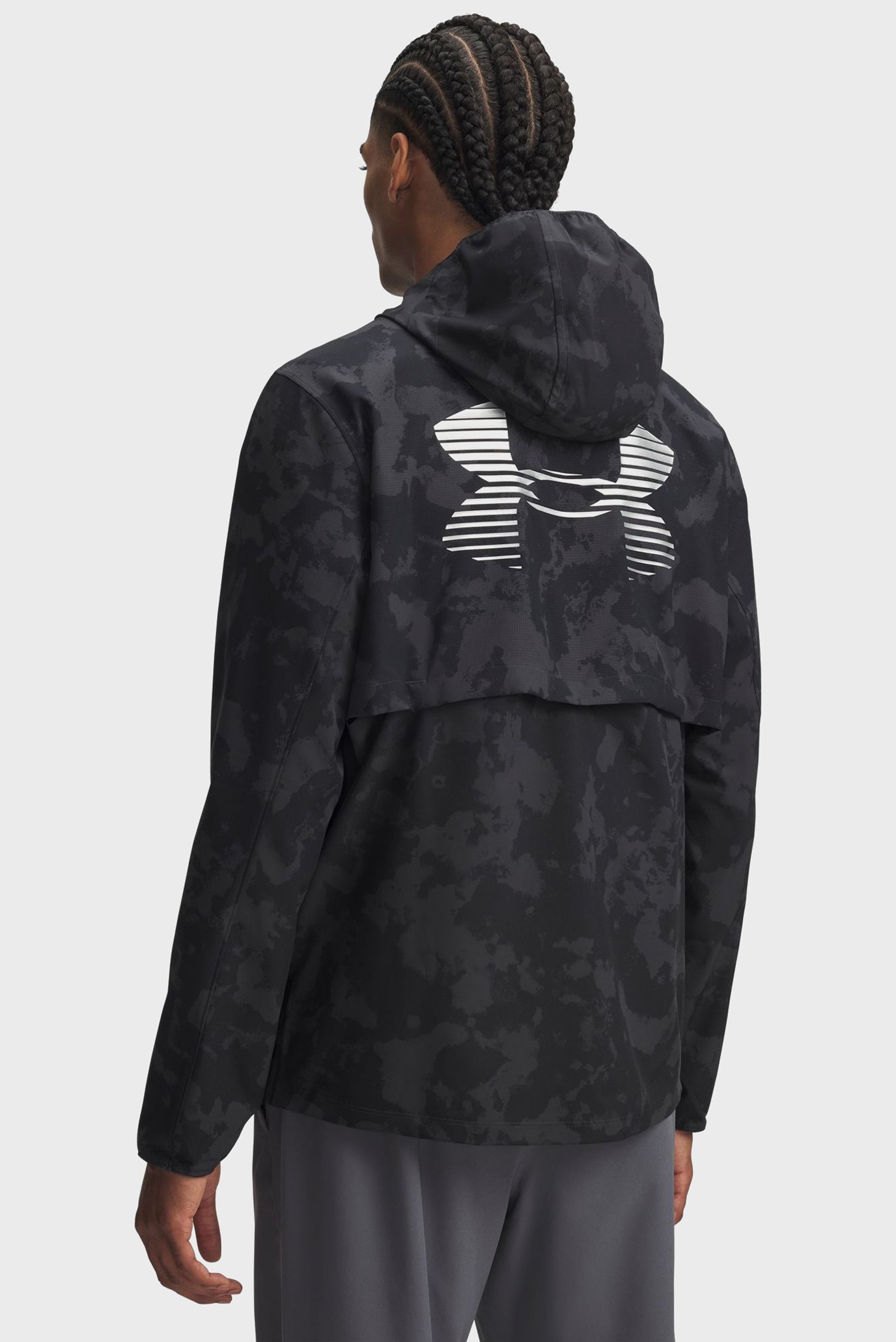 Мужская черная камуфляжная ветровка UA Velociti Pro Storm Jacket Черный L Under Armour 6005897-016 Мужская черная камуфляжная ветровка UA Velociti Pro Storm Jacket Черный L Under Armour 6005897-016