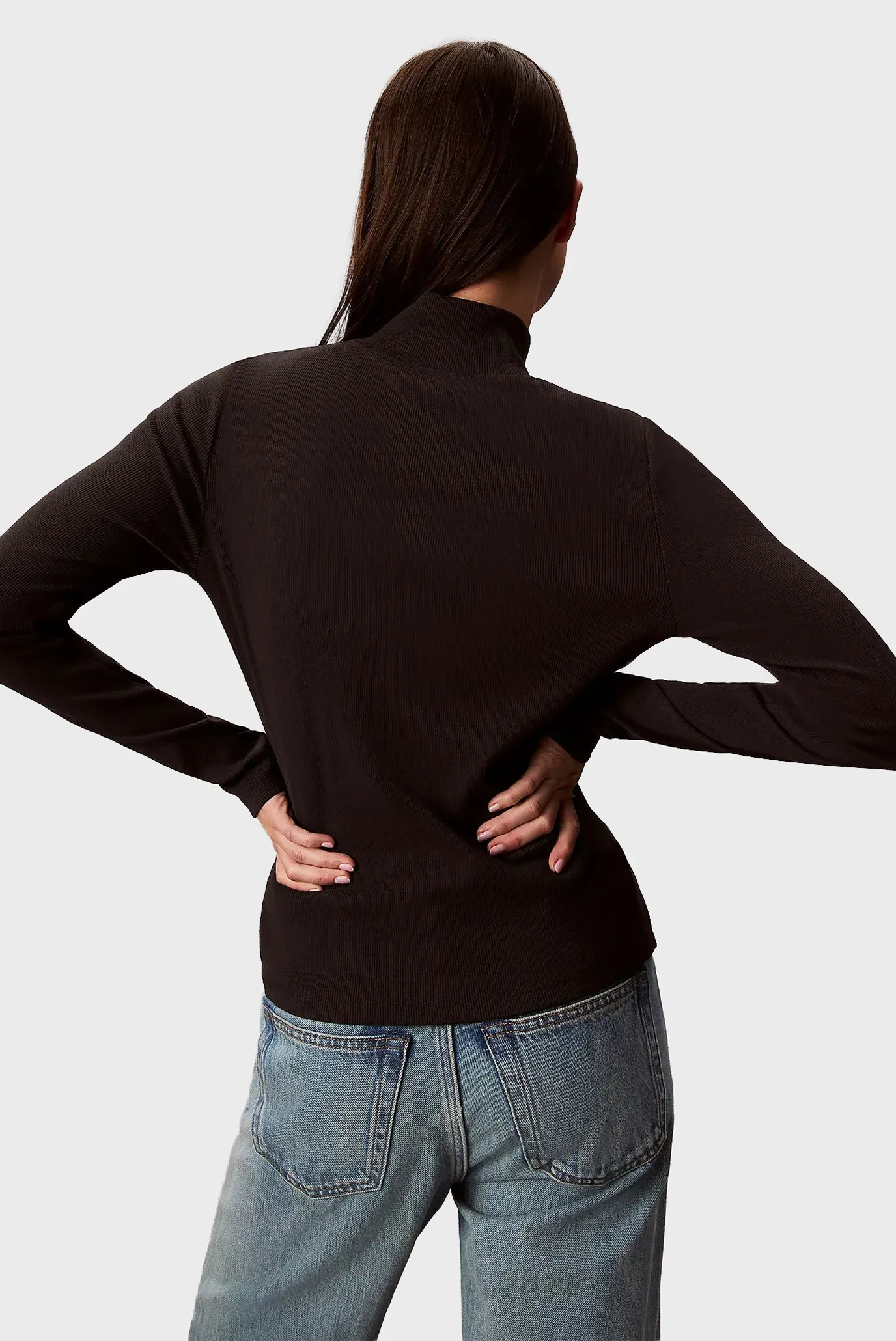 Жіночий чорний гольф WOVEN LABEL 3