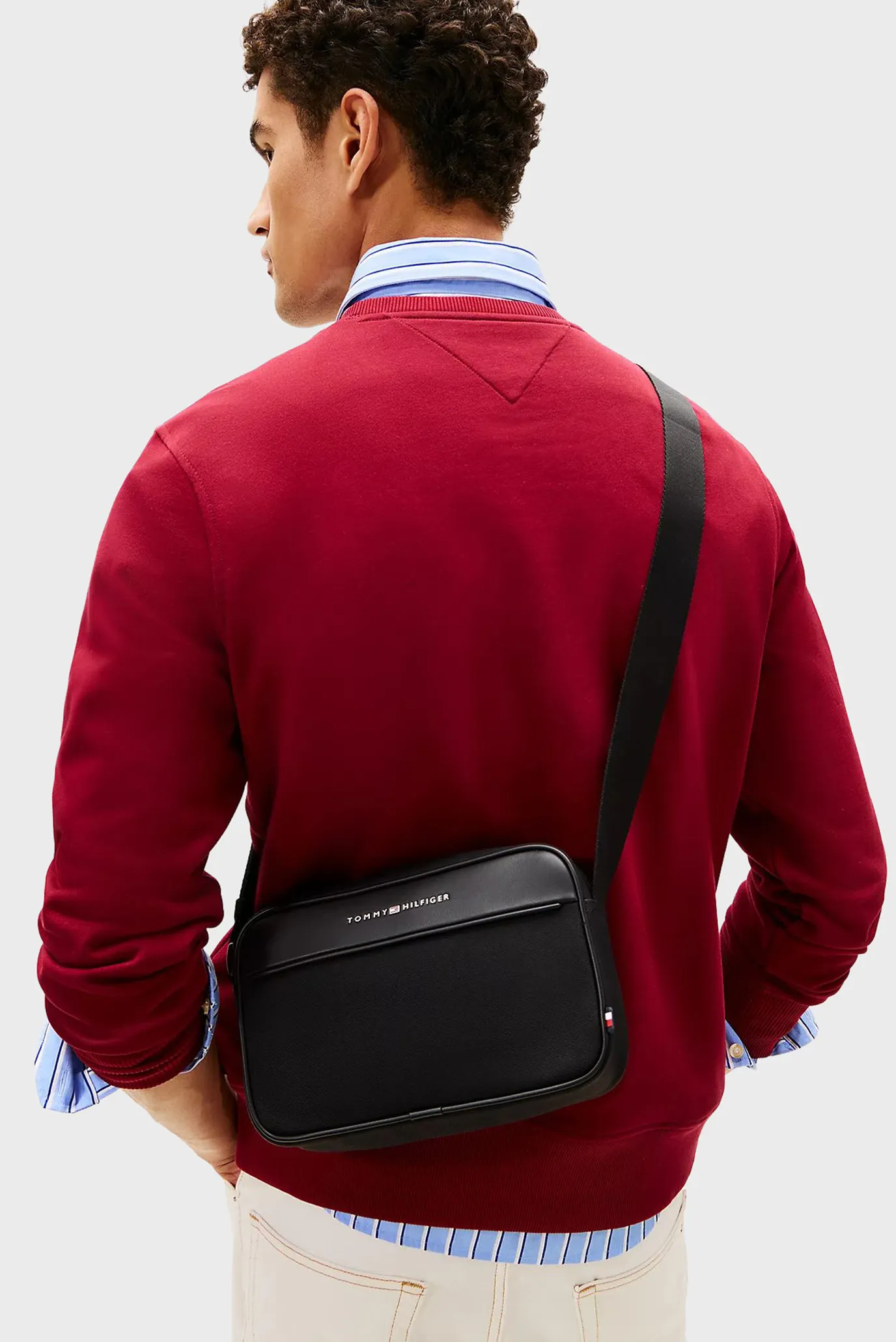 Чоловіча чорна сумка FOUNDATION 2