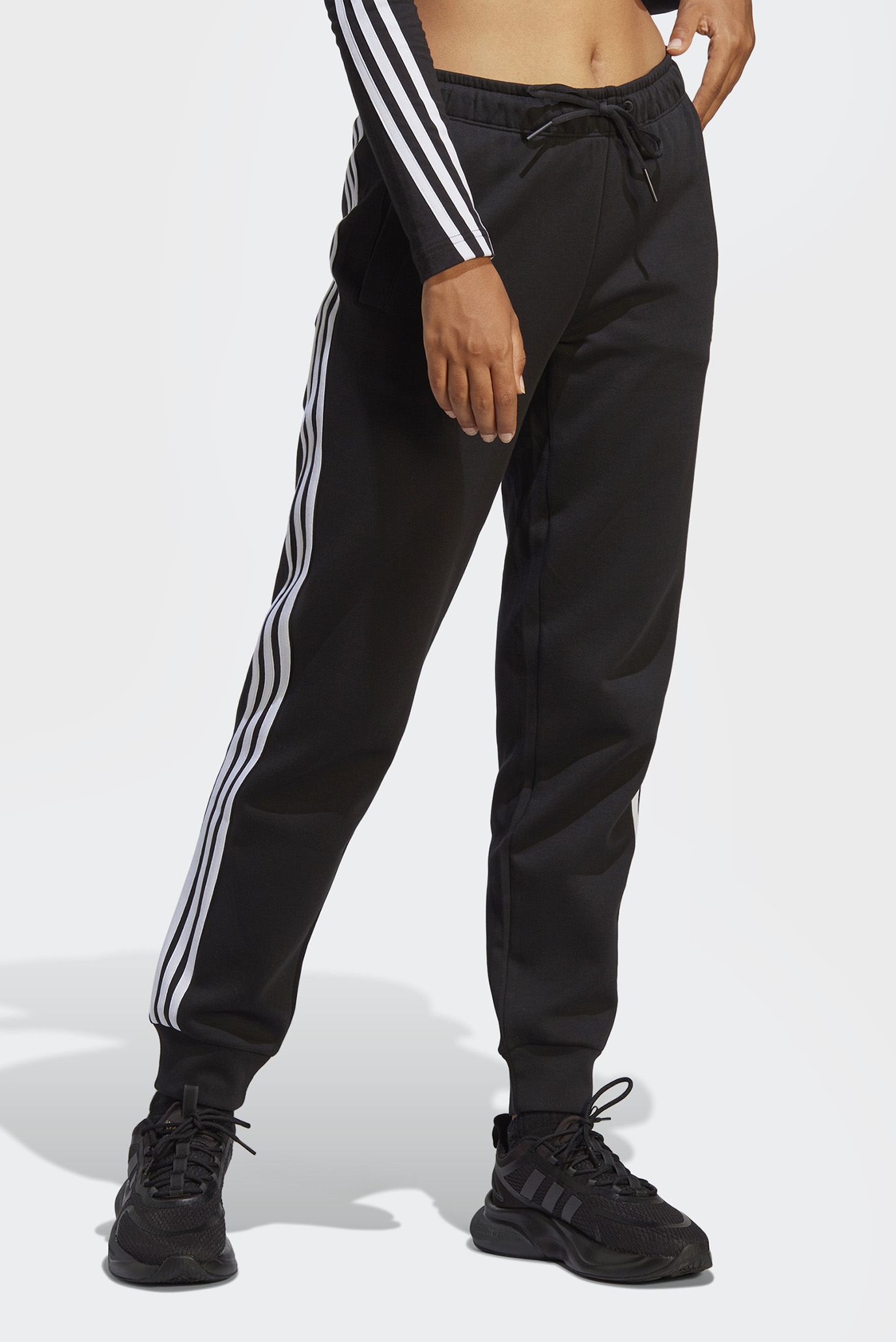 Жіночі чорні спортивні штаниFuture Icons 3-Stripes Regular 1