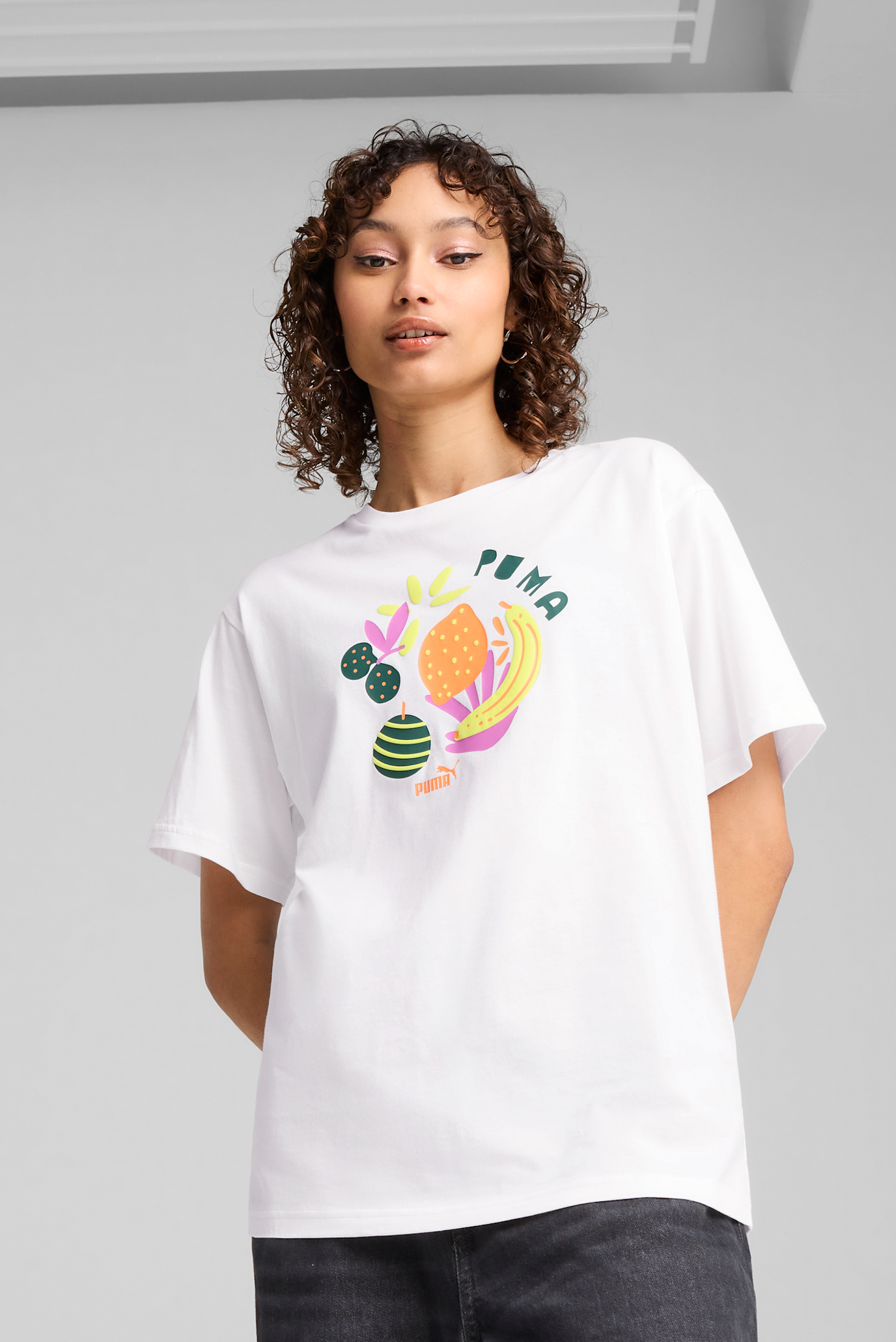 Женская белая футболка GRAPHICS Relaxed Fruity Tee Women 1